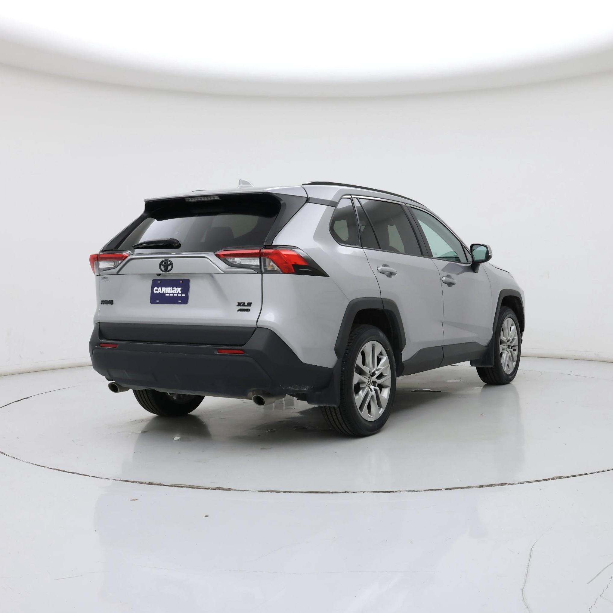 Thumbnail: 2021 Toyota RAV4 - 8