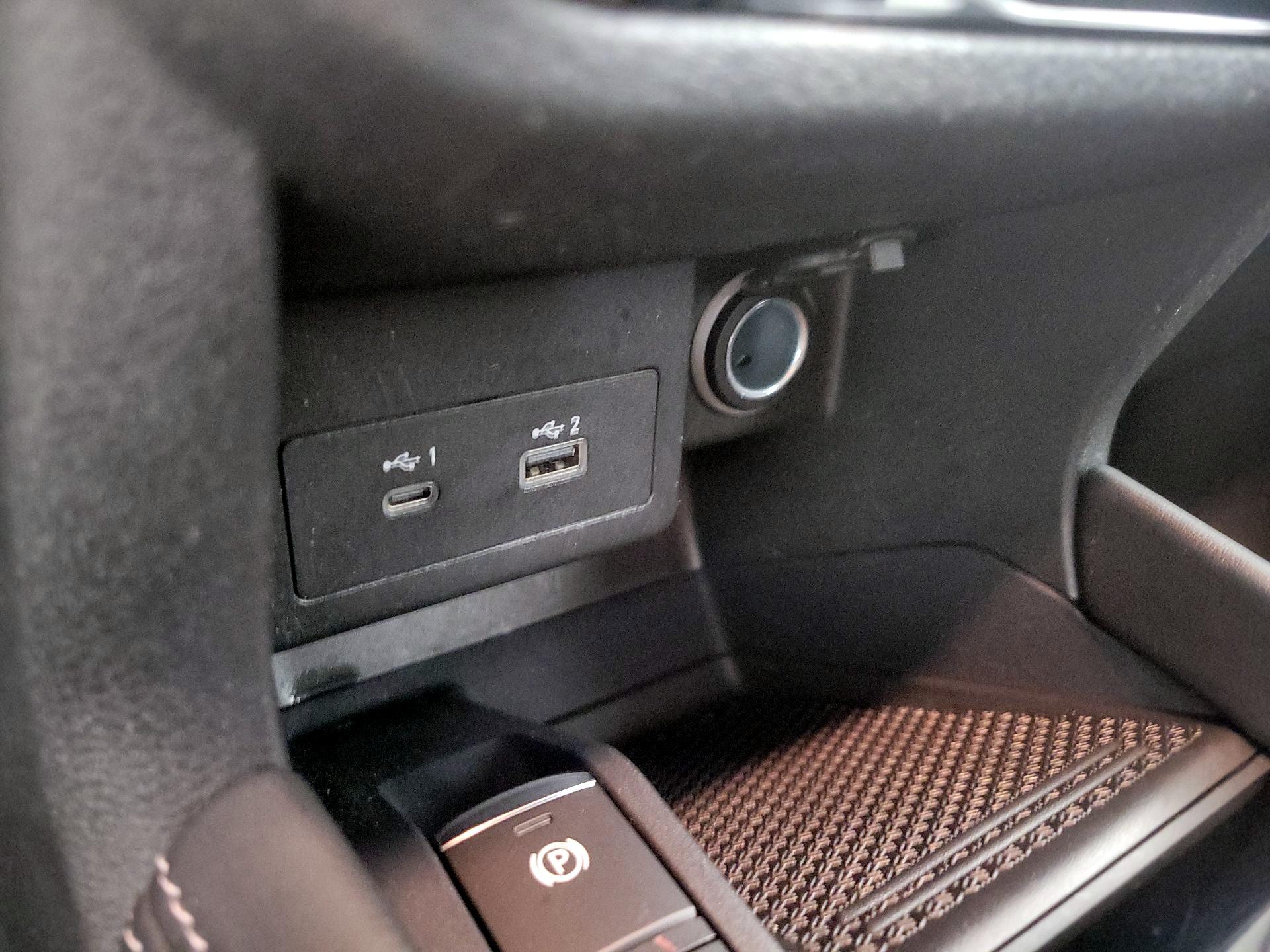 Thumbnail: 2022 Nissan Kicks - 16