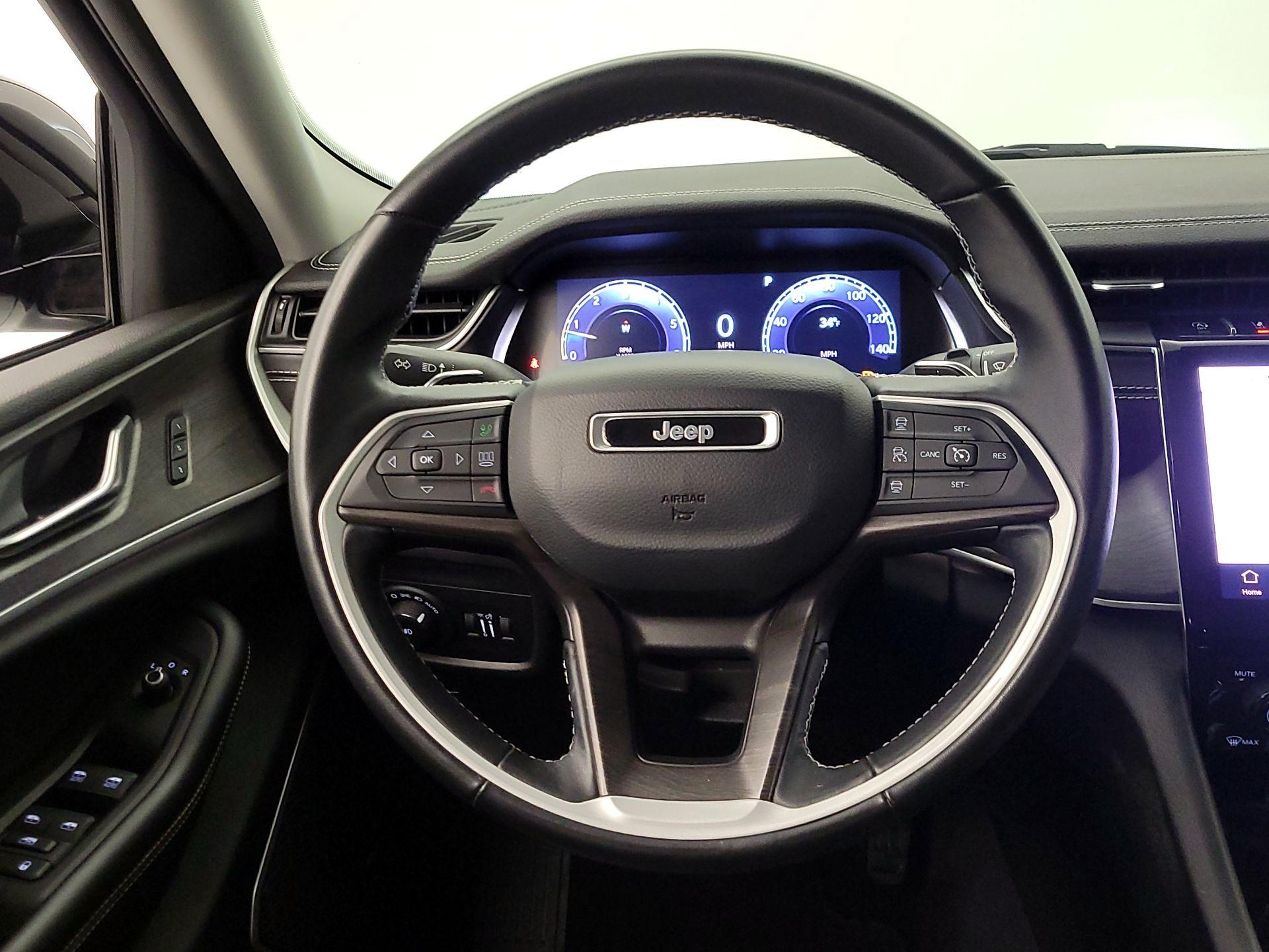 Thumbnail: 2022 Jeep Grand Cherokee - 10