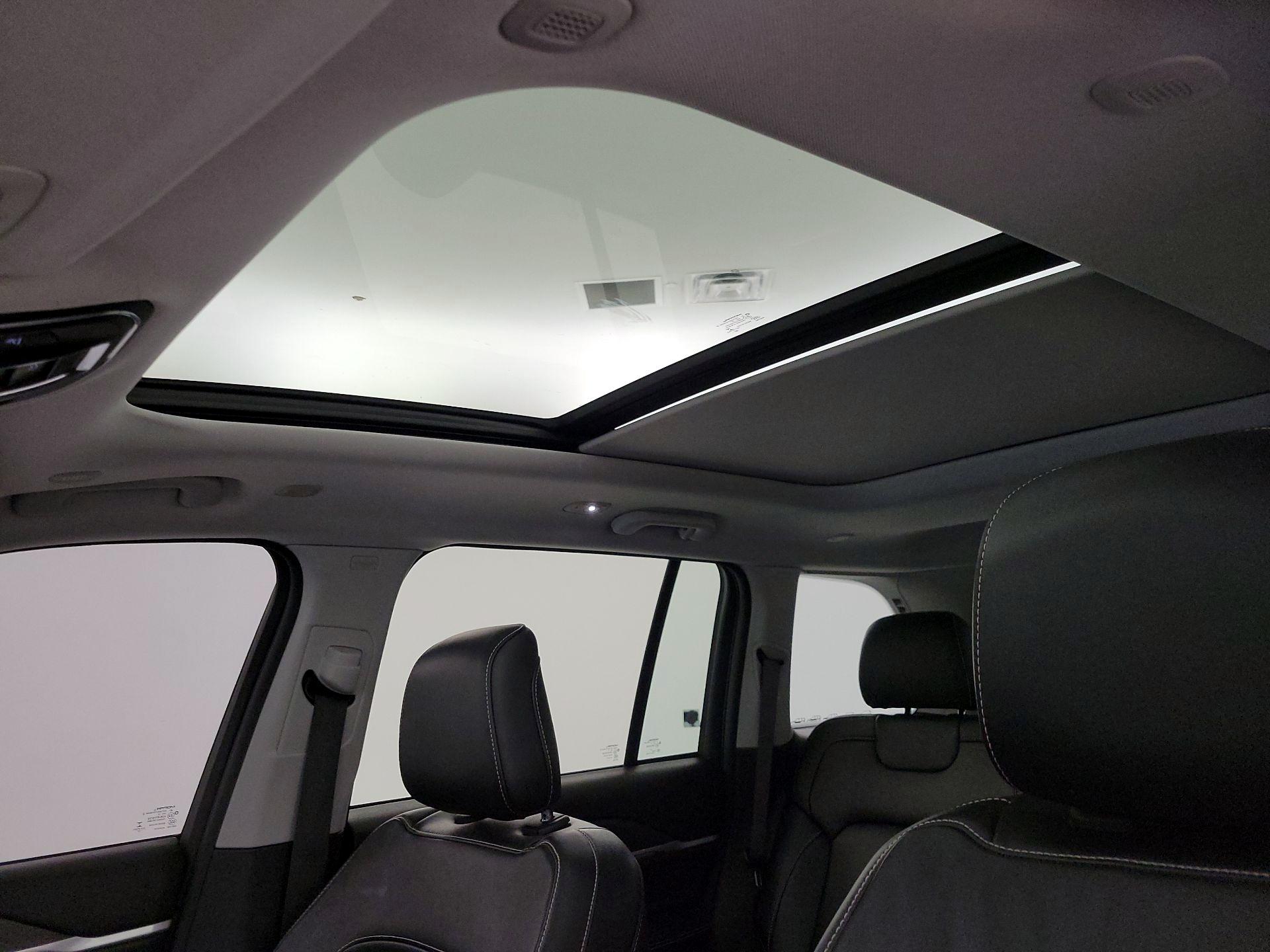 Thumbnail: 2022 Jeep Grand Cherokee - 19