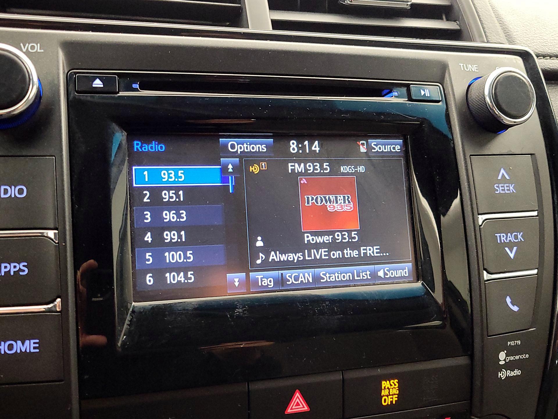 Thumbnail: 2015 Toyota Camry - 13