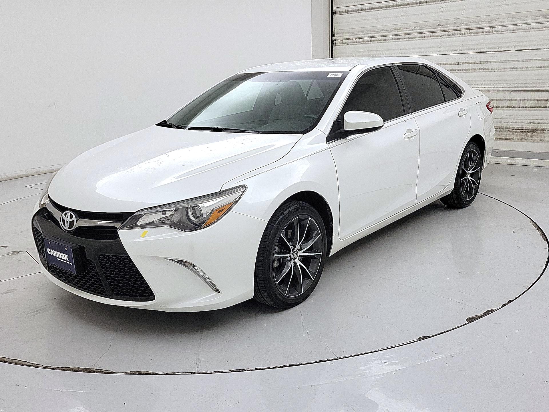 Thumbnail: 2015 Toyota Camry - 3