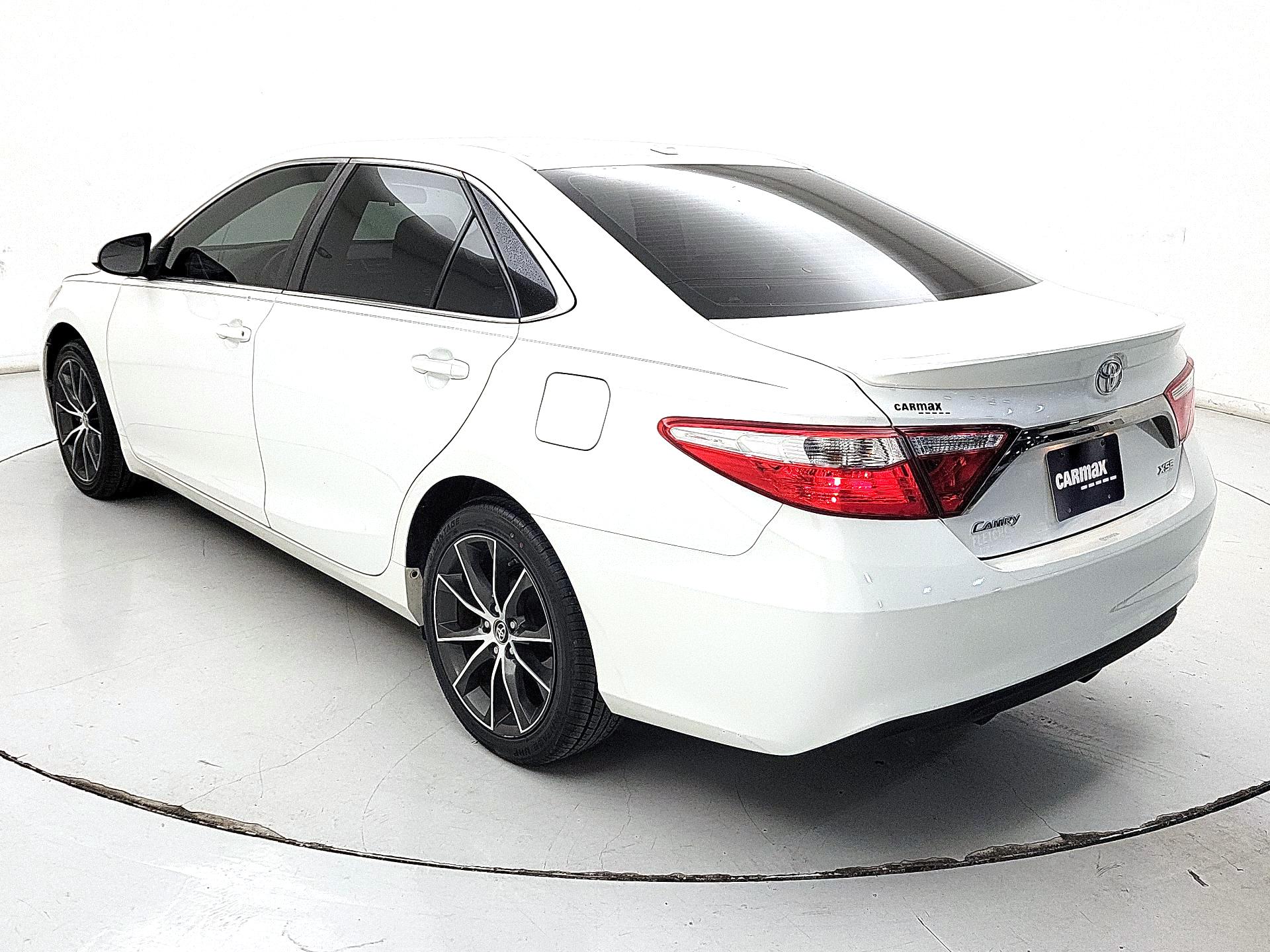Thumbnail: 2015 Toyota Camry - 7