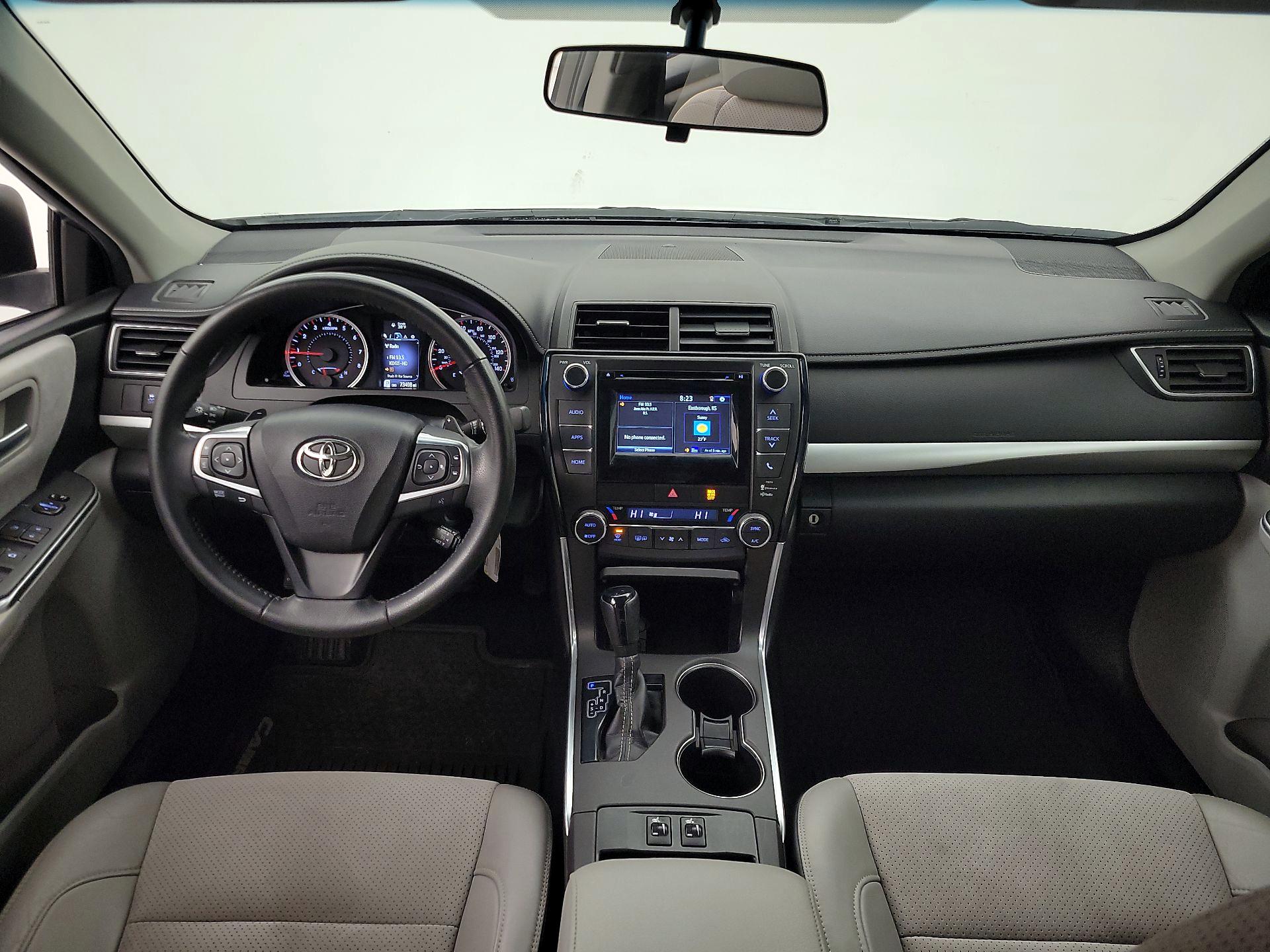 Thumbnail: 2015 Toyota Camry - 8