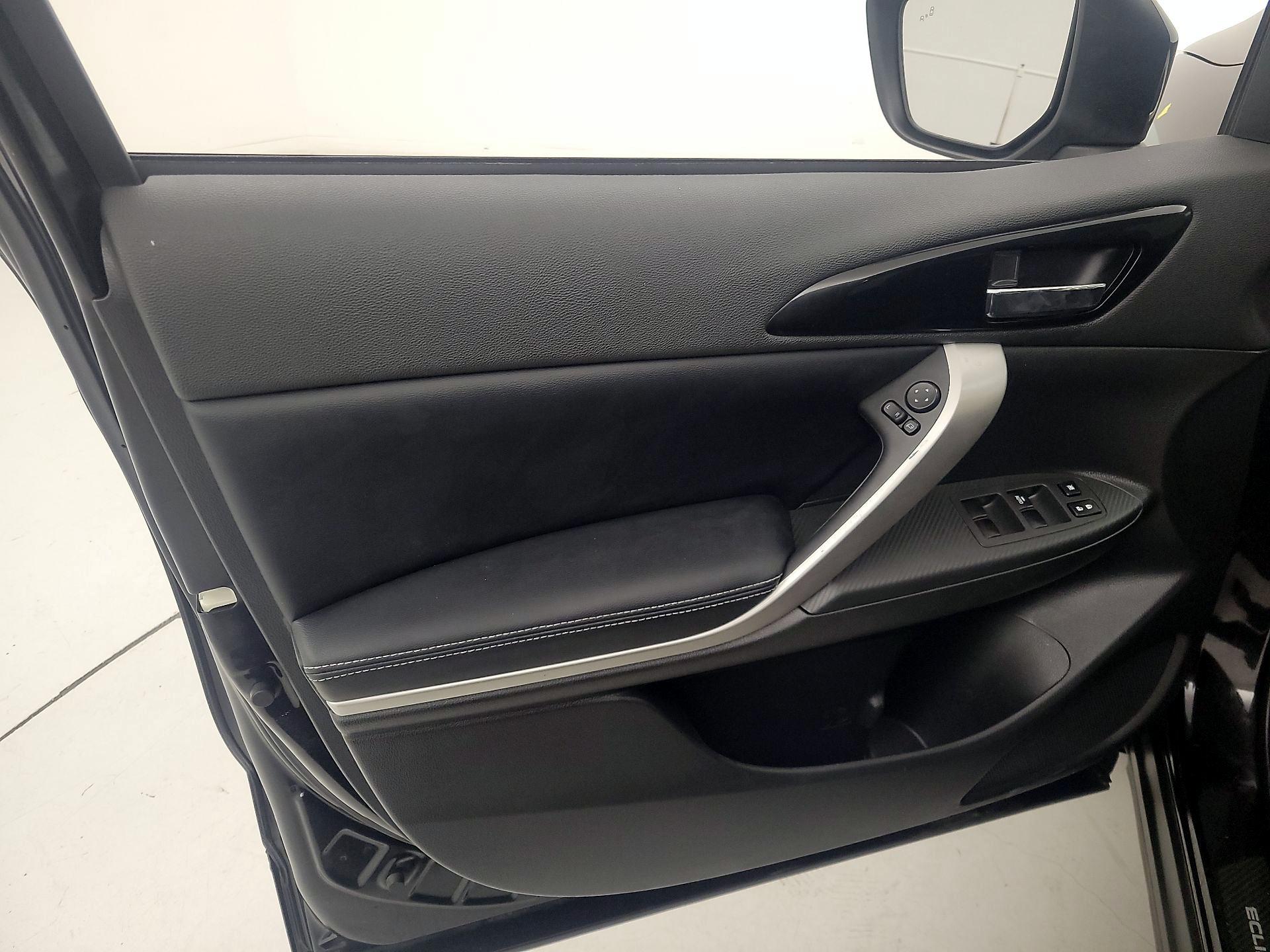 Thumbnail: 2023 Mitsubishi Eclipse Cross - 12