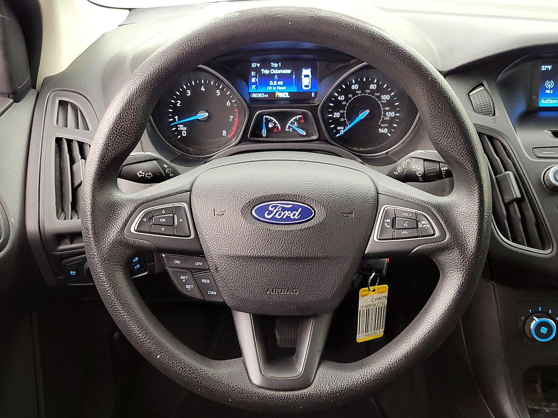 Thumbnail: 2016 Ford Focus - 10