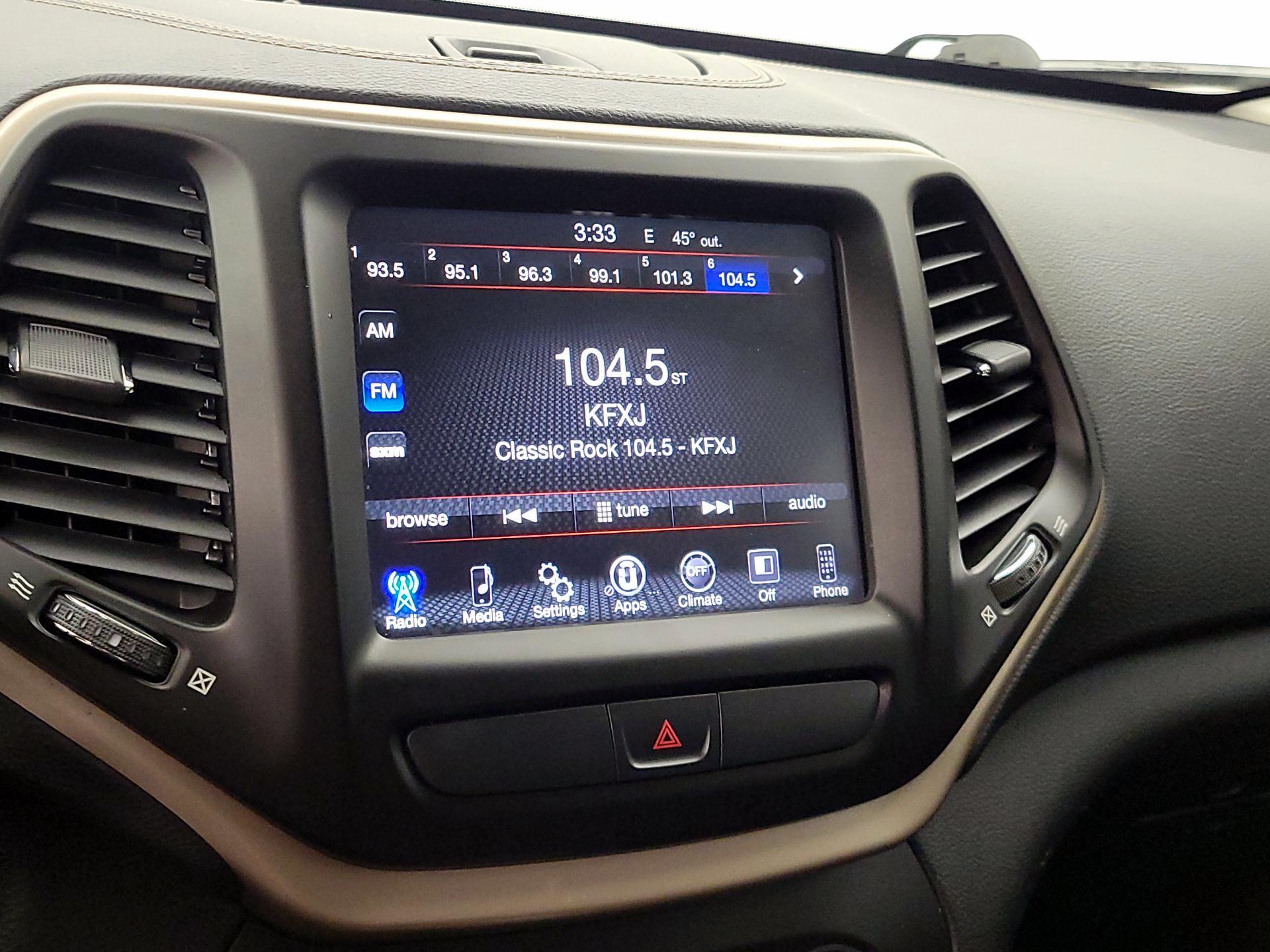 Thumbnail: 2015 Jeep Cherokee - 15