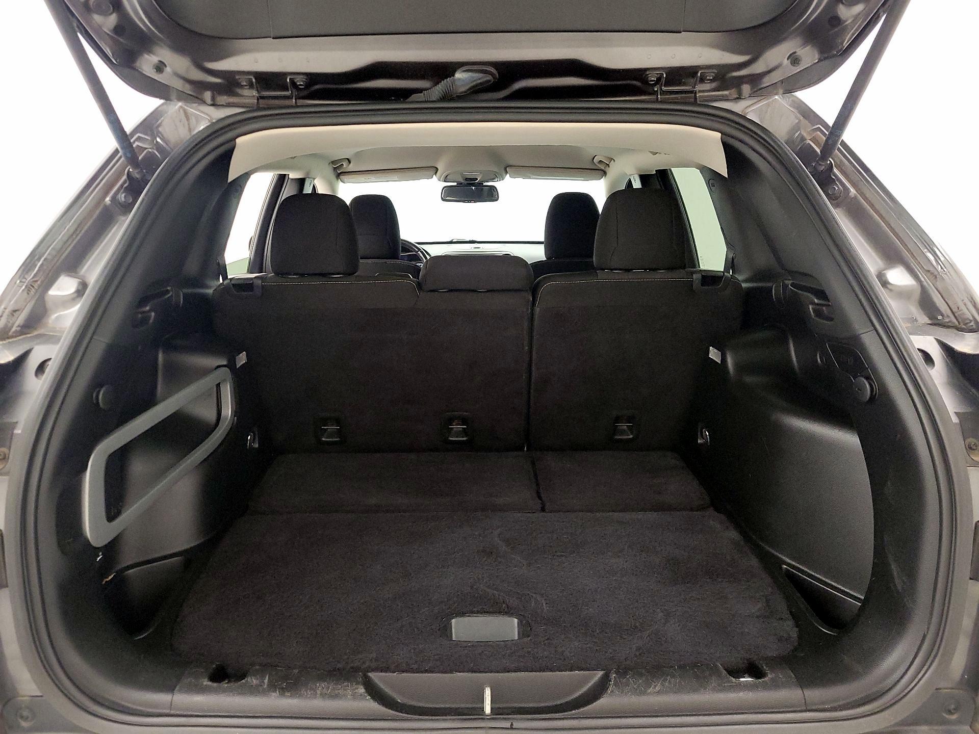 Thumbnail: 2015 Jeep Cherokee - 20