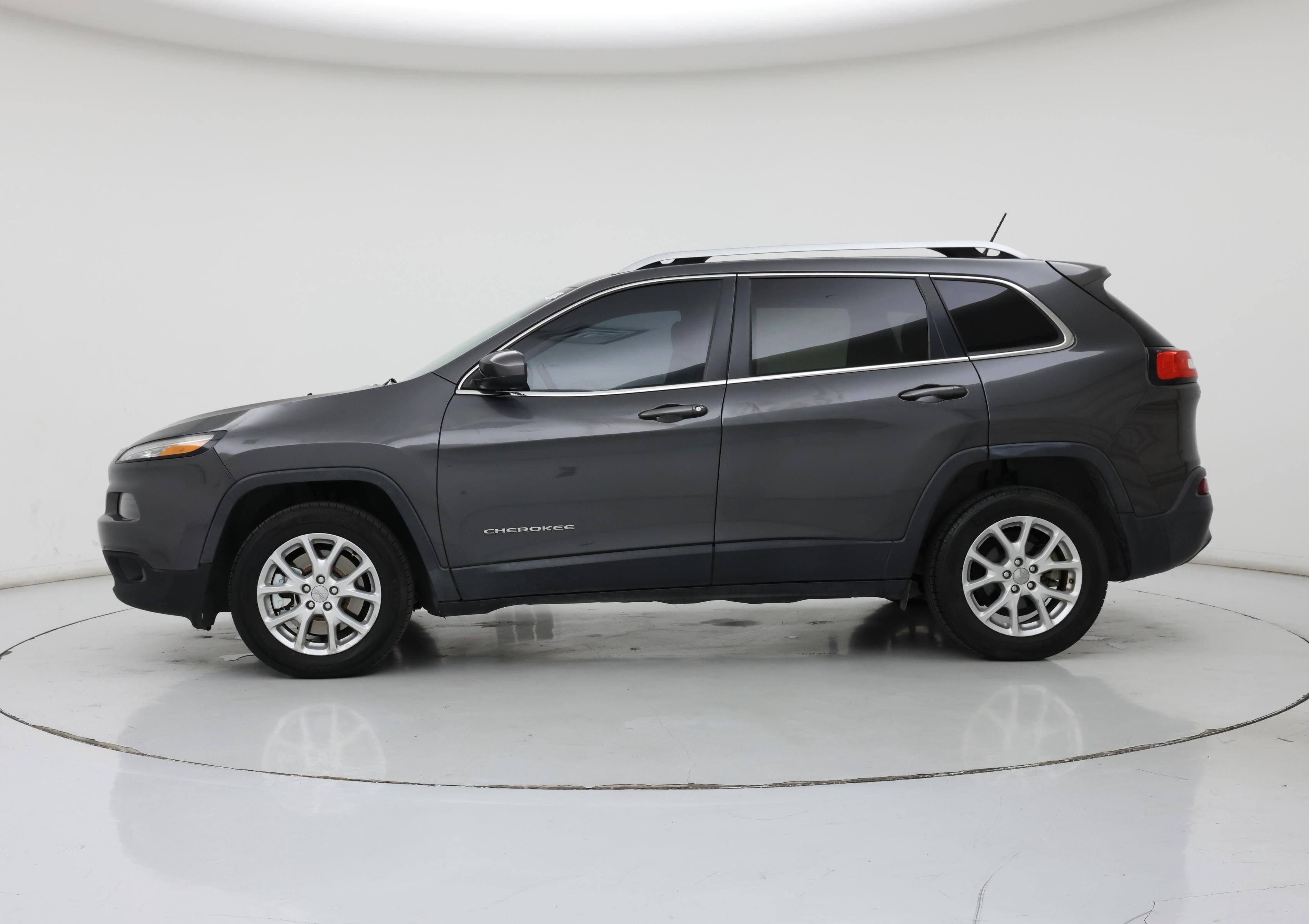 Thumbnail: 2015 Jeep Cherokee - 3
