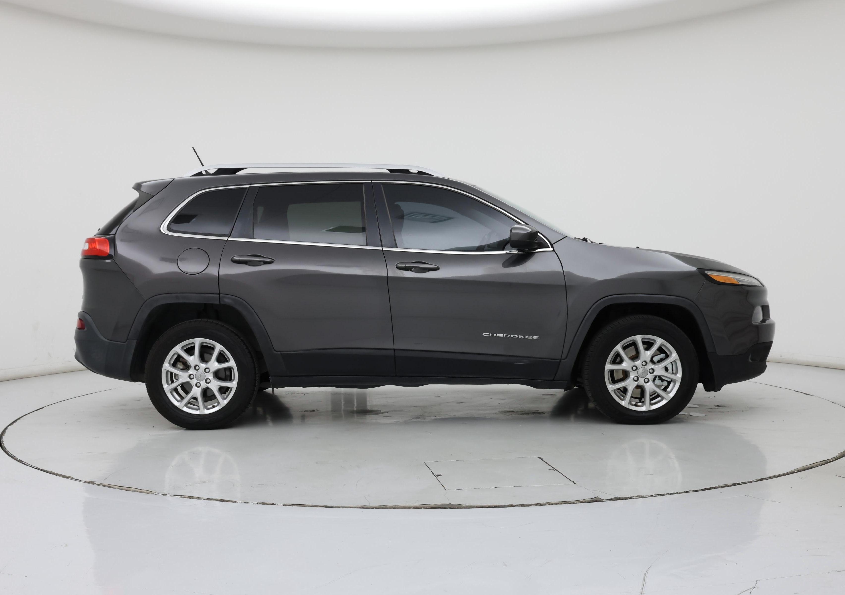 Thumbnail: 2015 Jeep Cherokee - 7