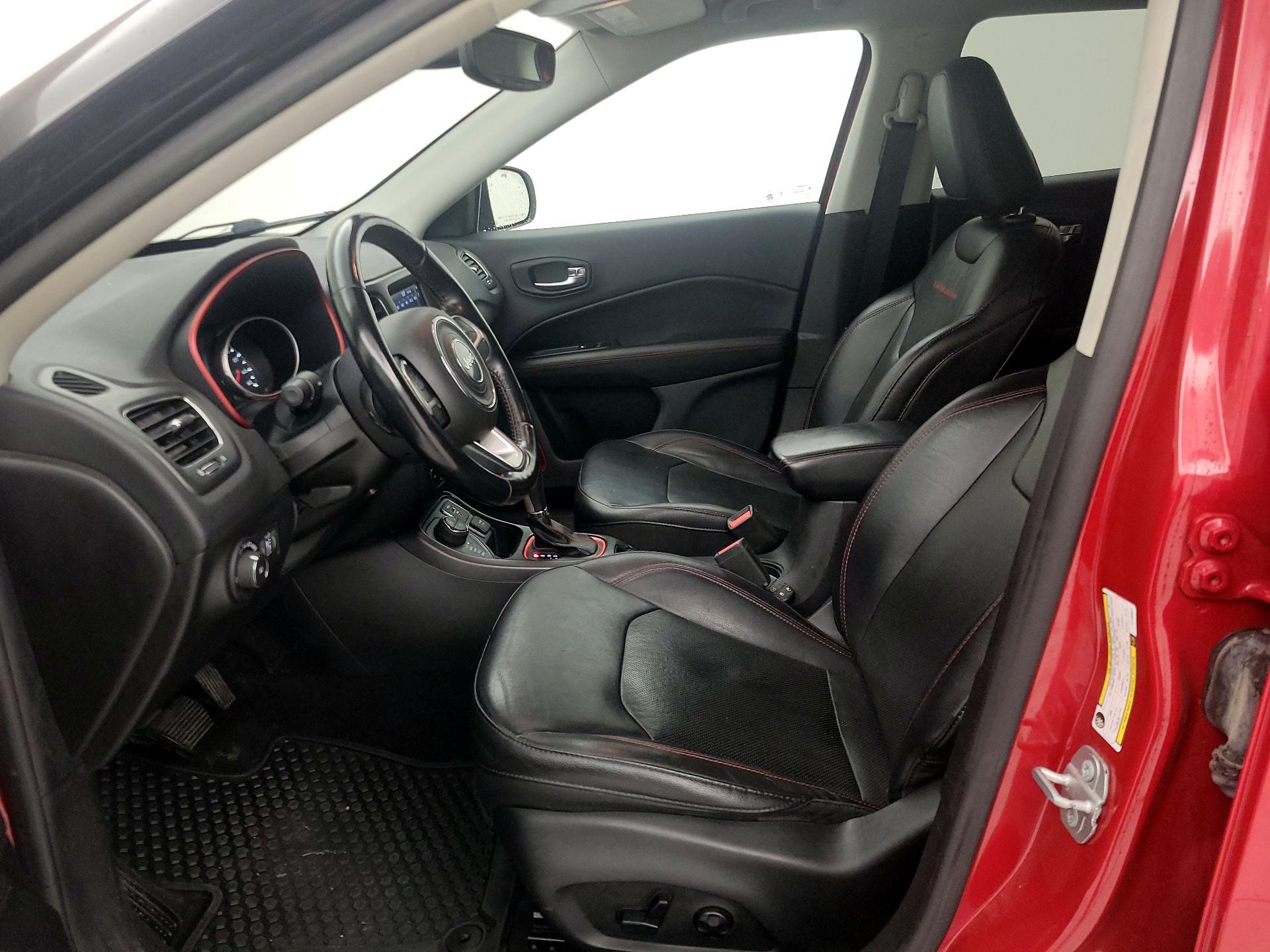 Thumbnail: 2020 Jeep Compass - 11