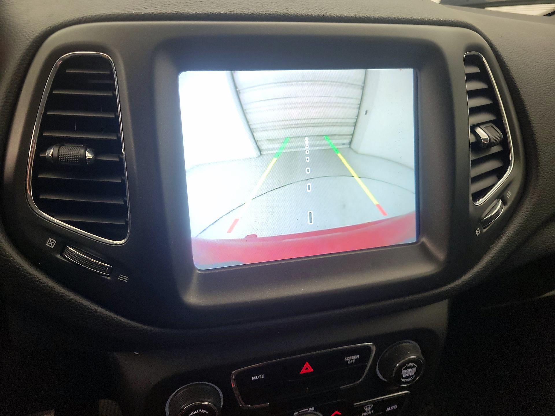 Thumbnail: 2020 Jeep Compass - 14