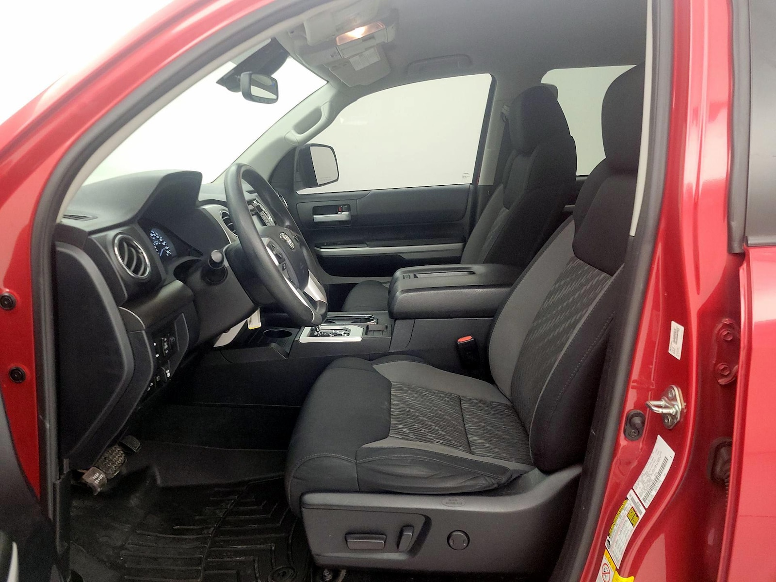 2019 Toyota Tundra SR5 - Photo 12