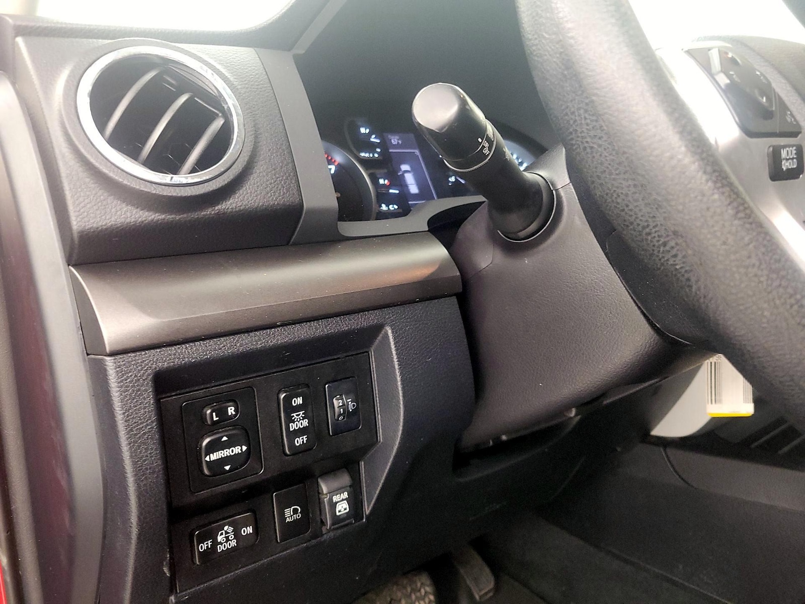 2019 Toyota Tundra SR5 - Photo 14