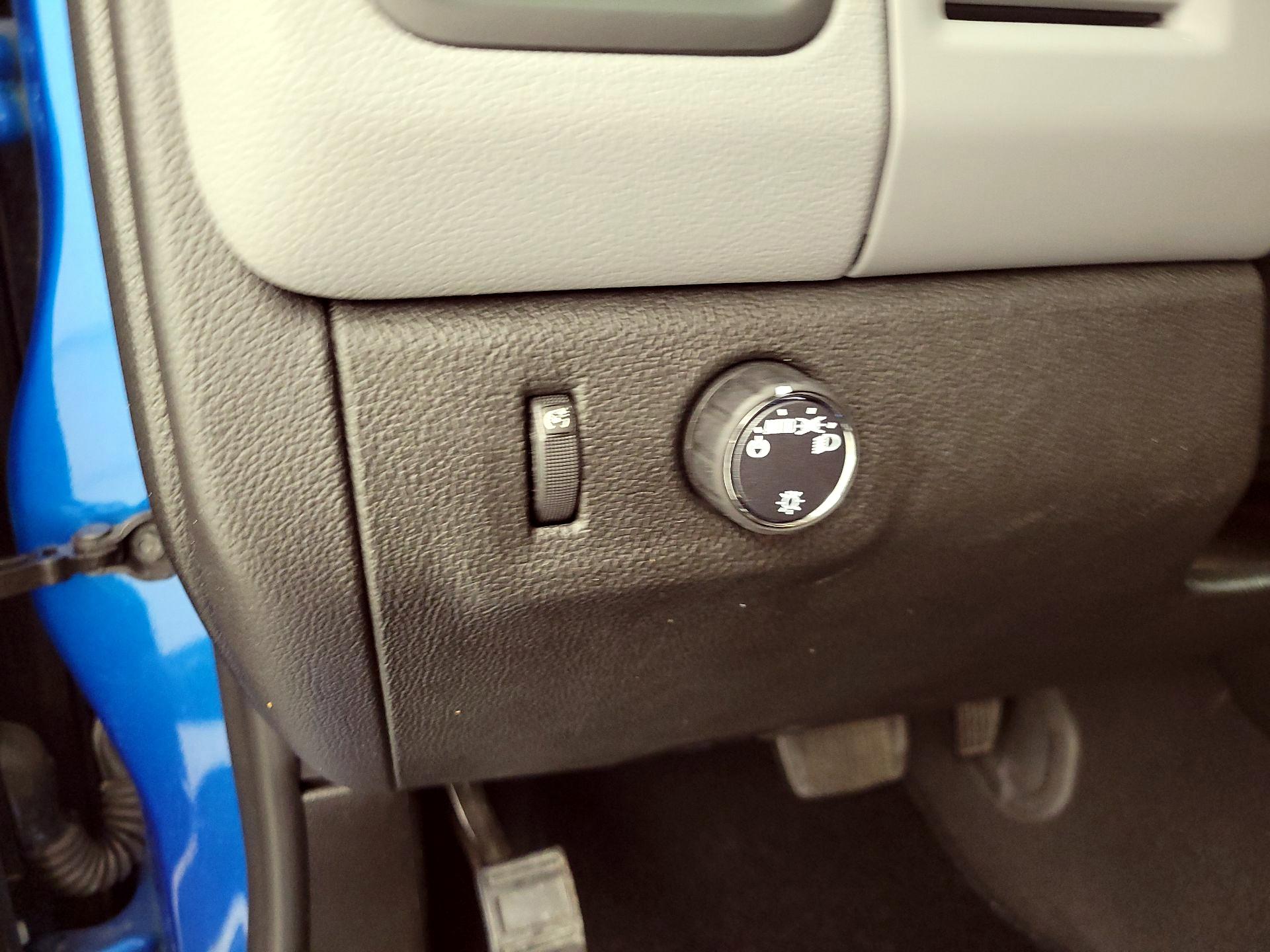 Thumbnail: 2022 Chevrolet Colorado - 13