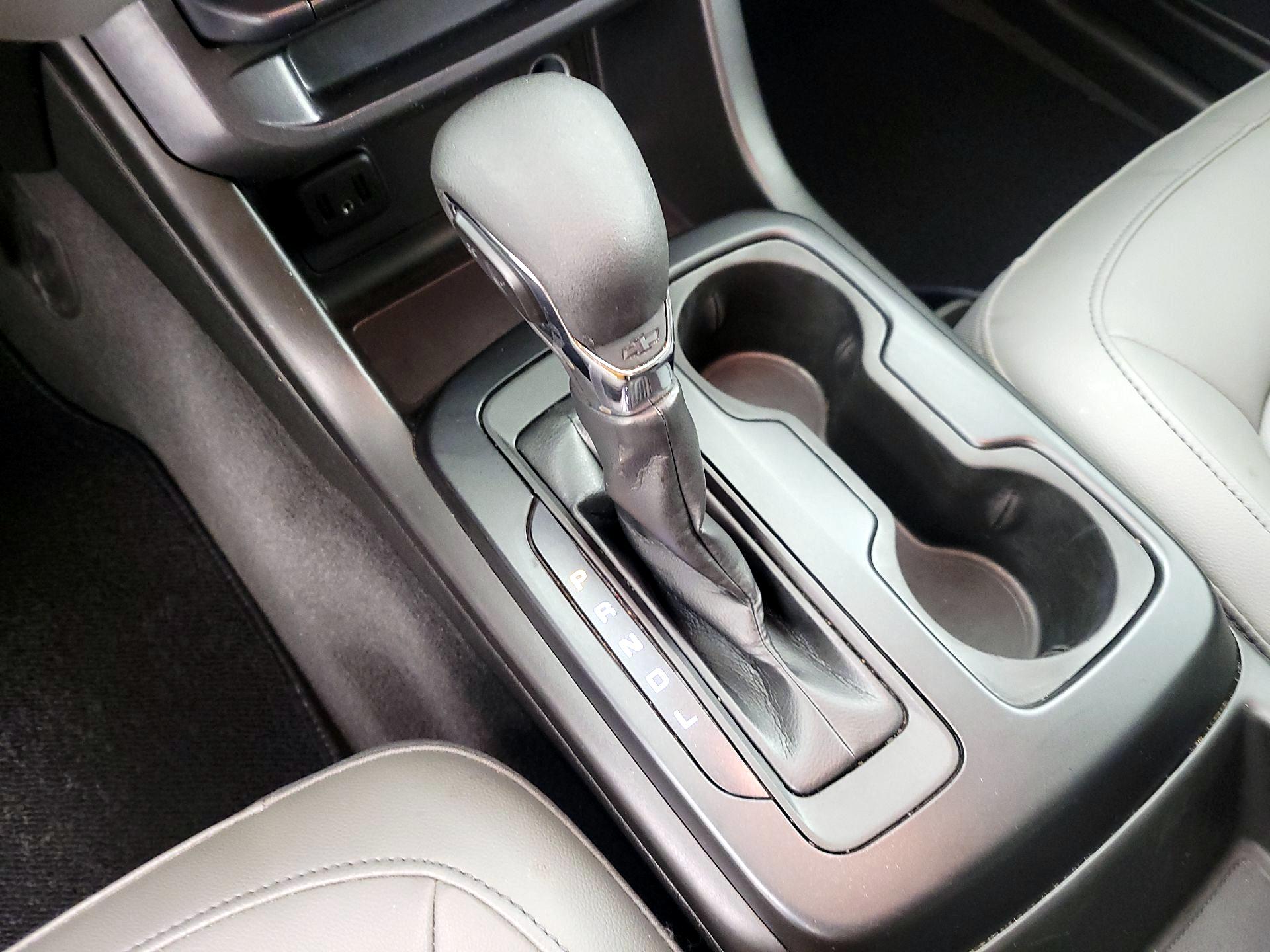 Thumbnail: 2022 Chevrolet Colorado - 17