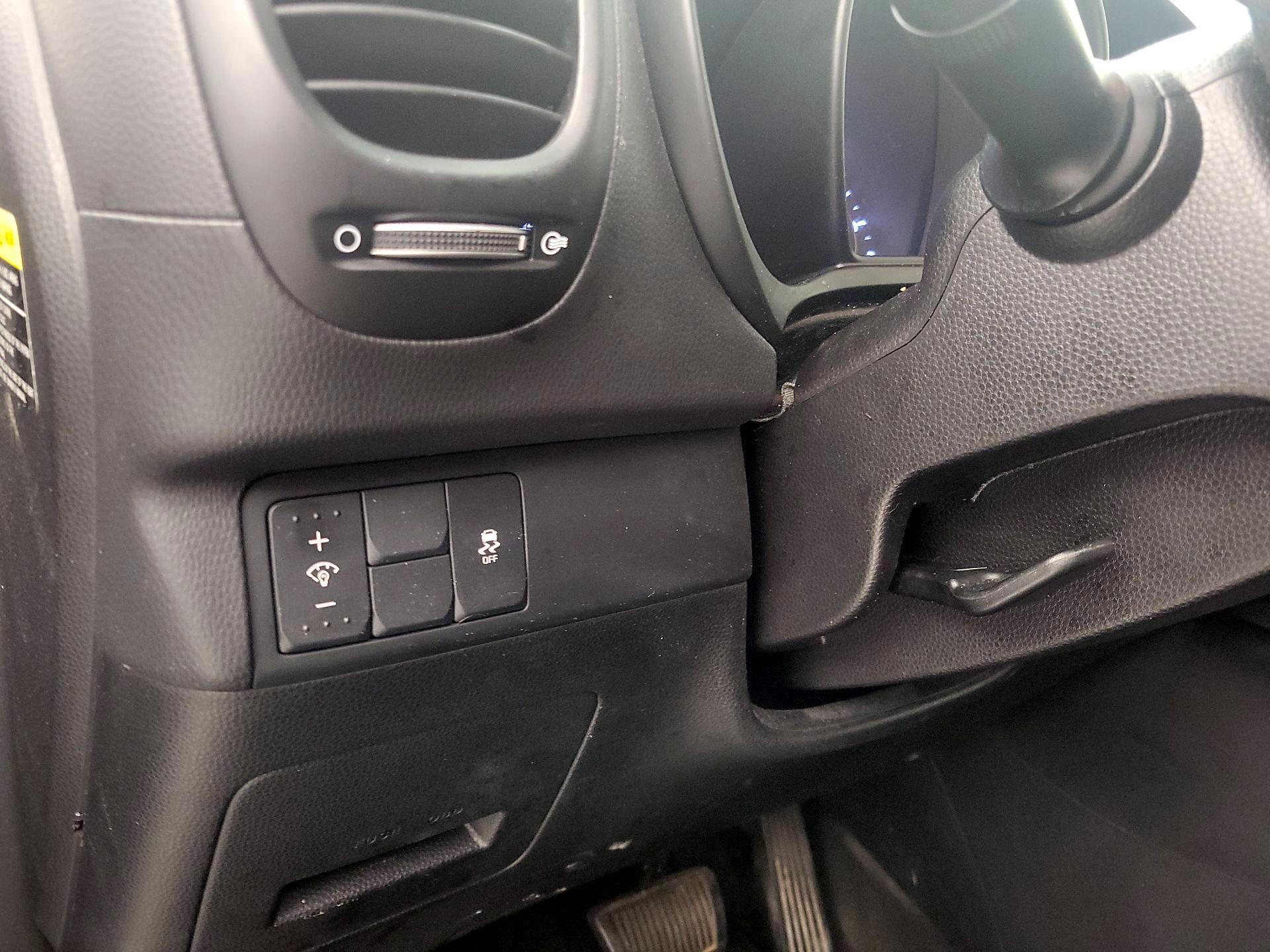 Thumbnail: 2014 Kia Soul - 13