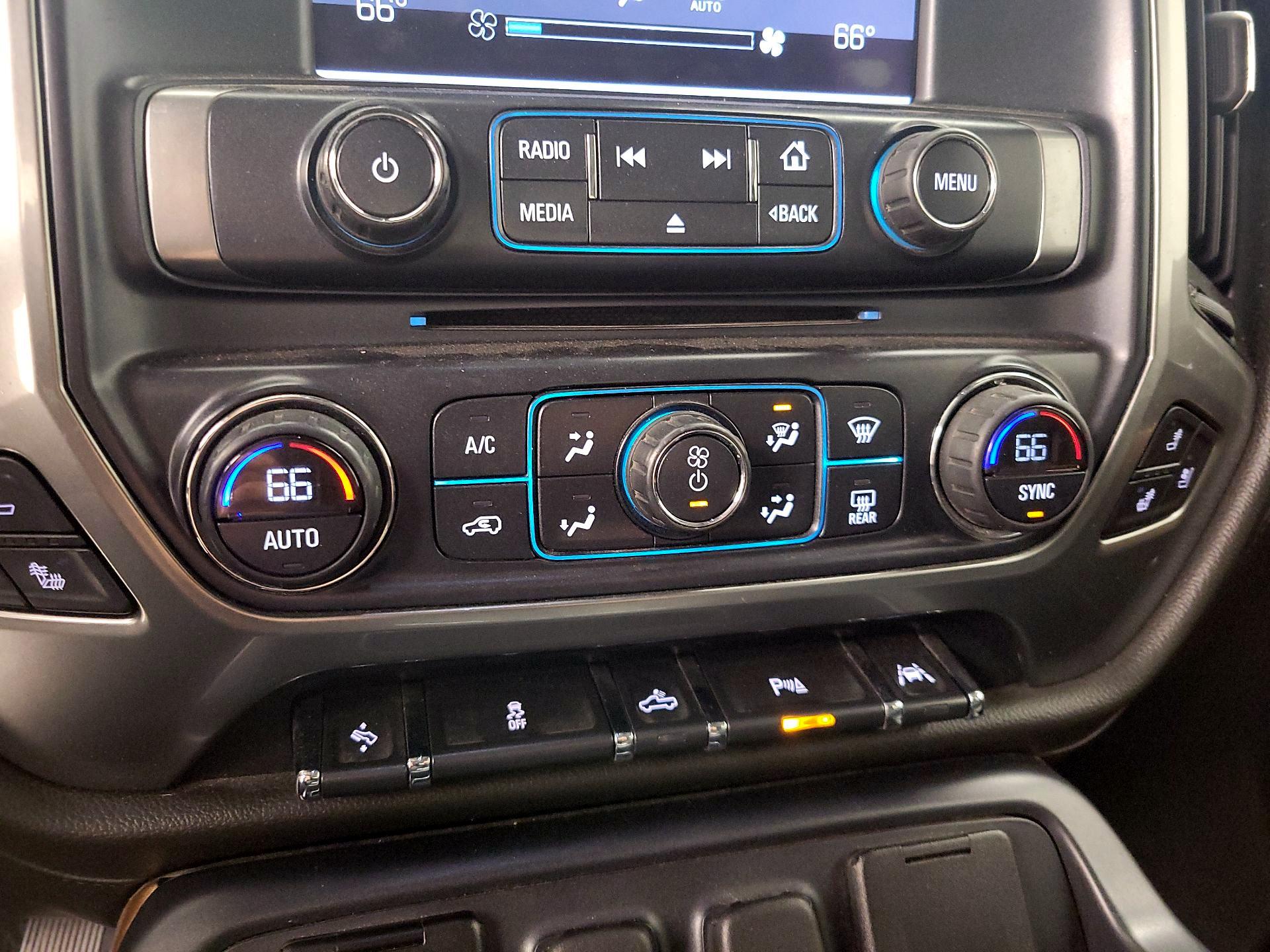 Thumbnail: 2018 Chevrolet Silverado 1500 - 16