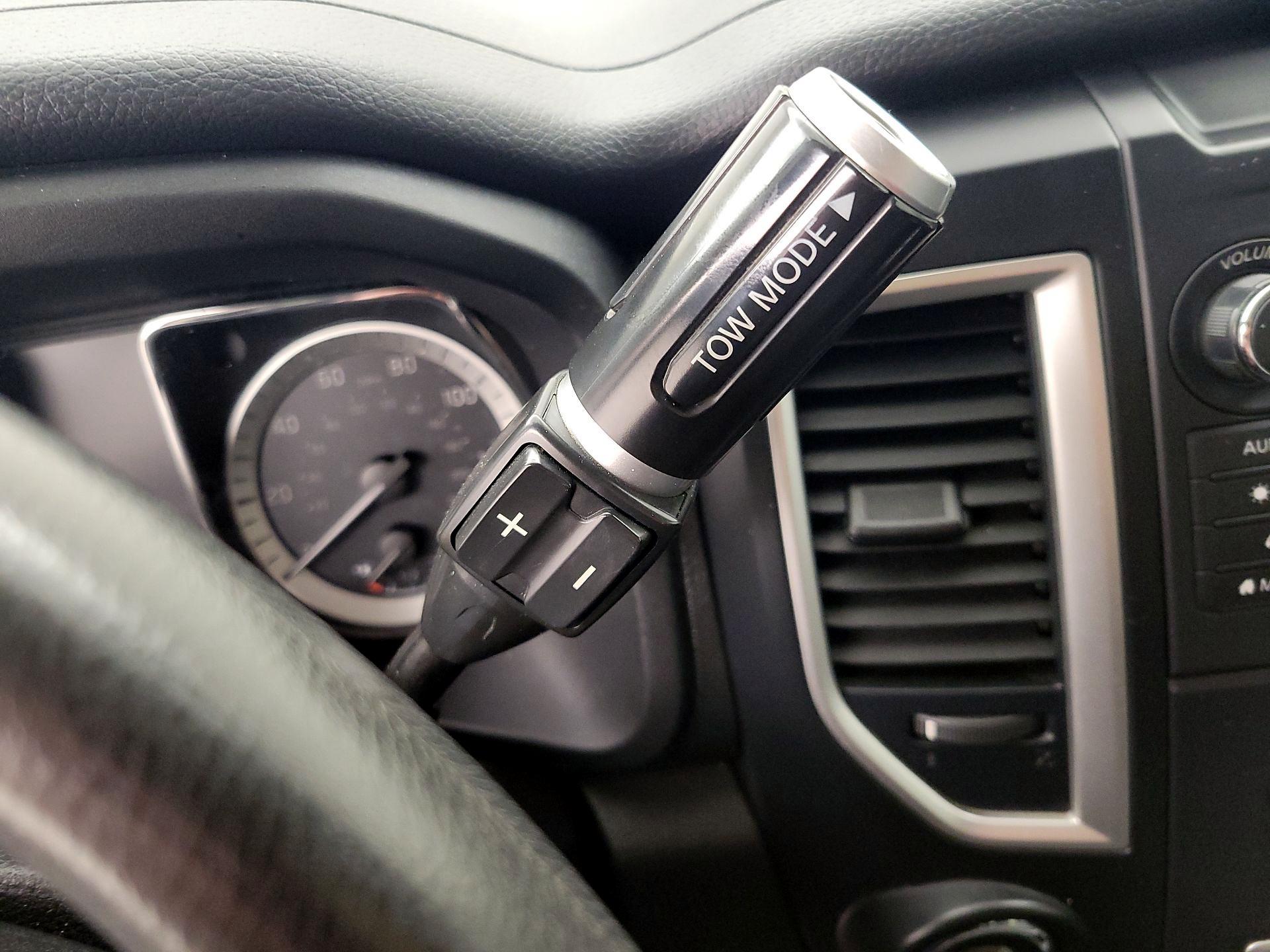 Thumbnail: 2019 Nissan Titan - 17