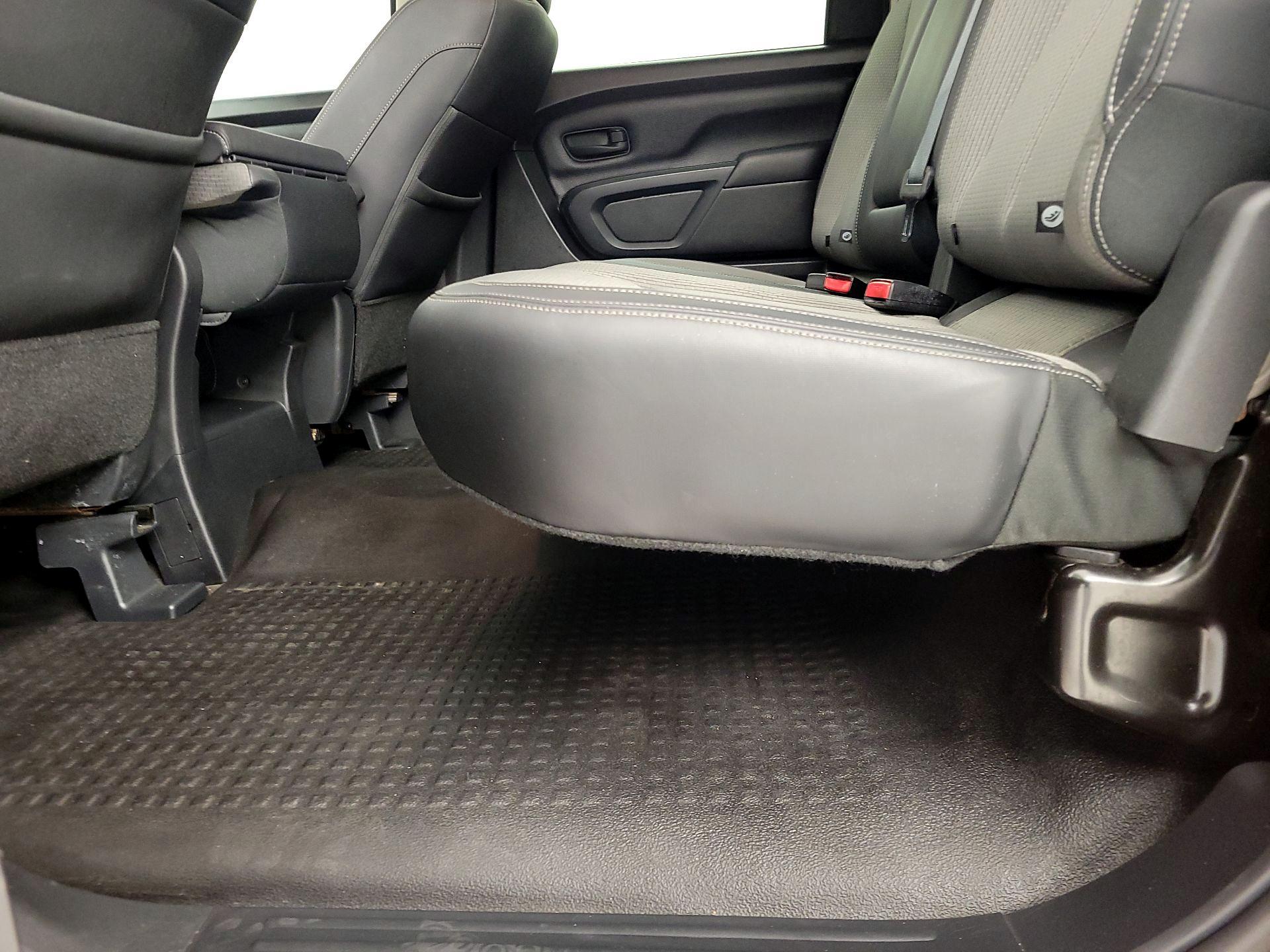 Thumbnail: 2019 Nissan Titan - 19