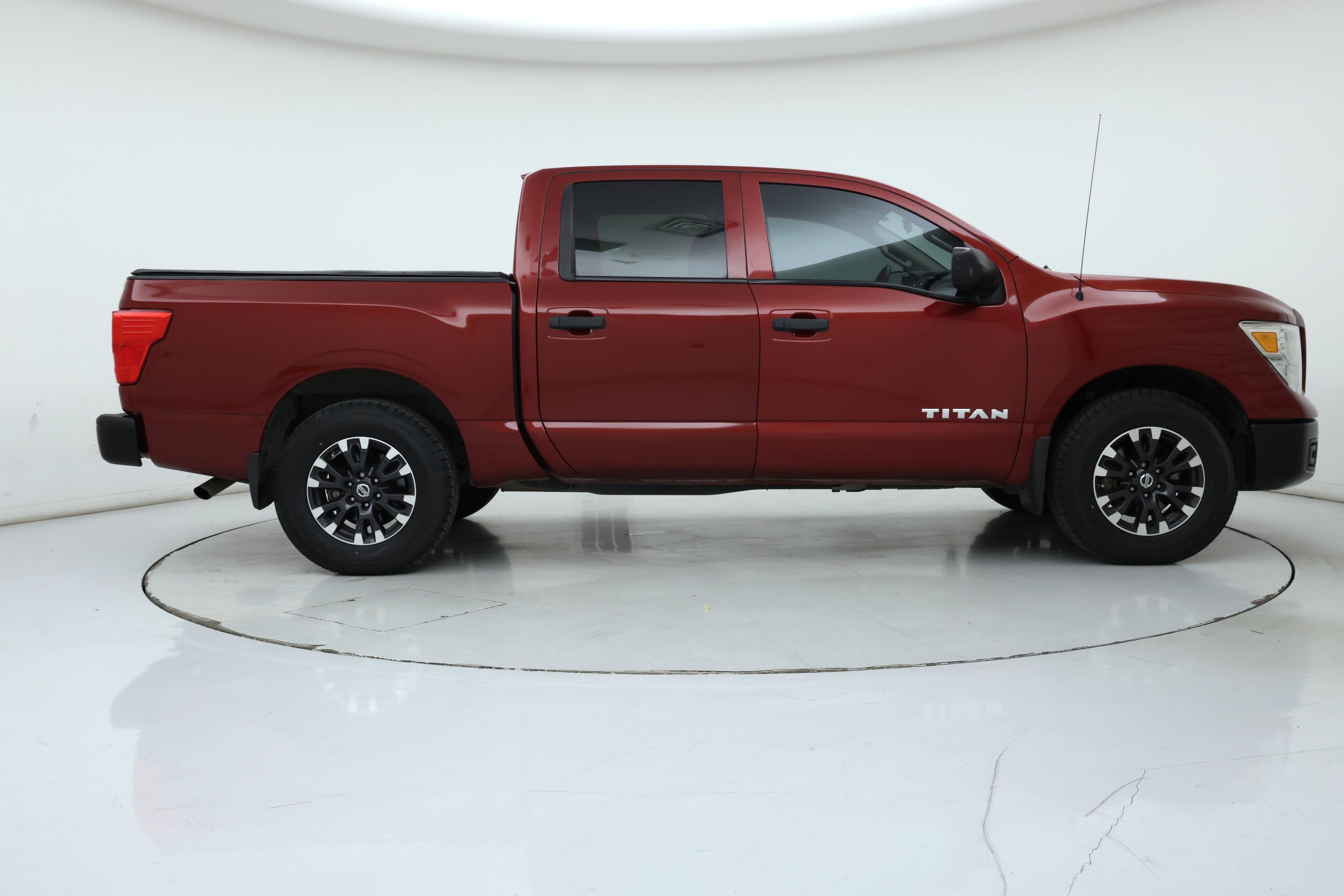 Thumbnail: 2019 Nissan Titan - 7