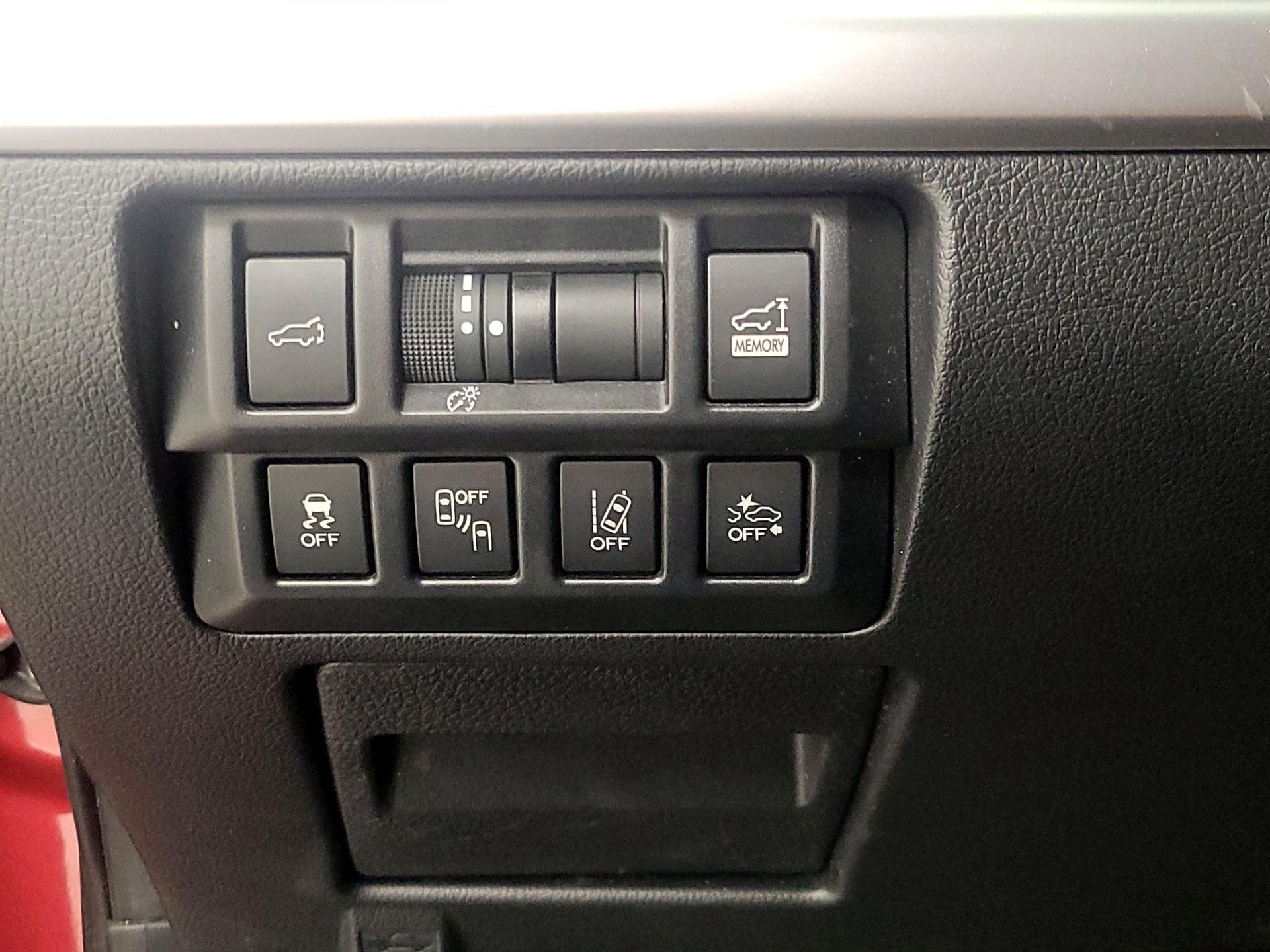 Thumbnail: 2018 Subaru Outback - 13