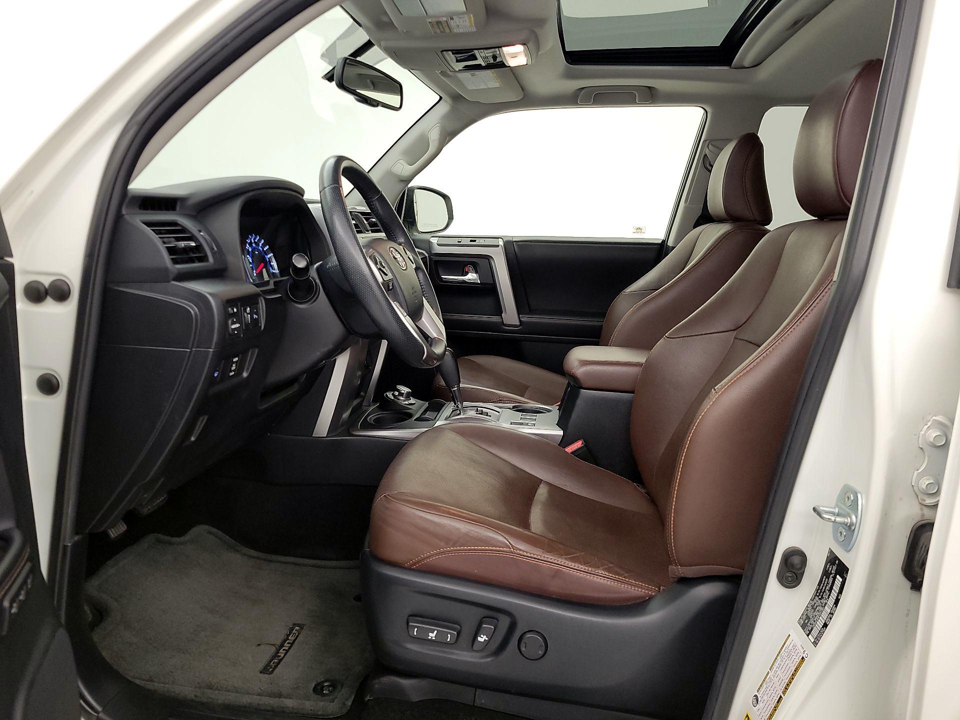 Thumbnail: 2015 Toyota 4Runner - 11