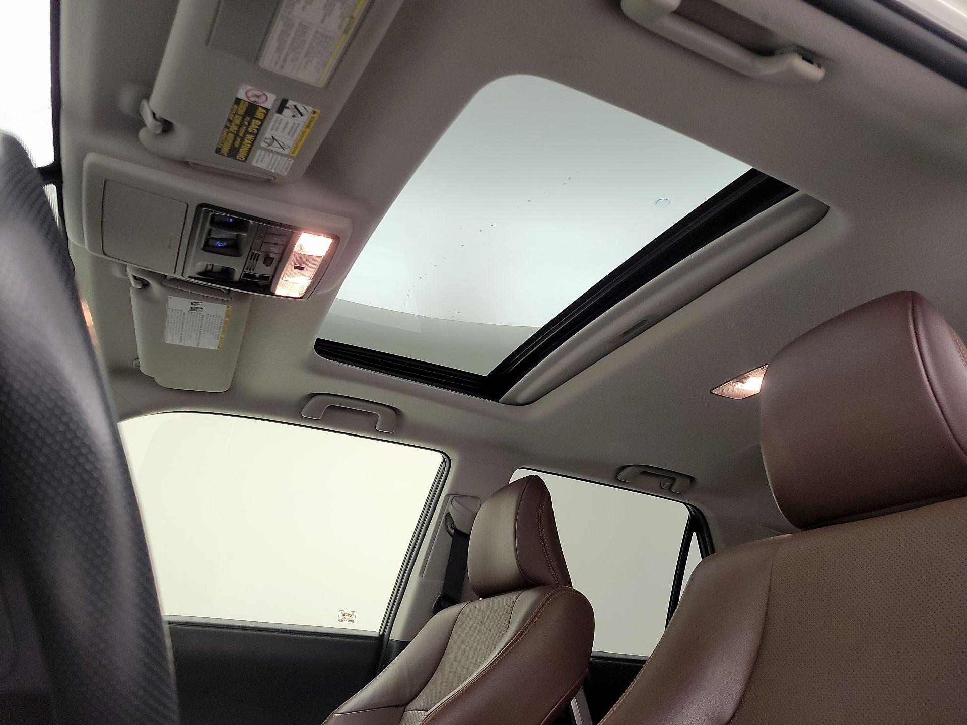 Thumbnail: 2015 Toyota 4Runner - 19