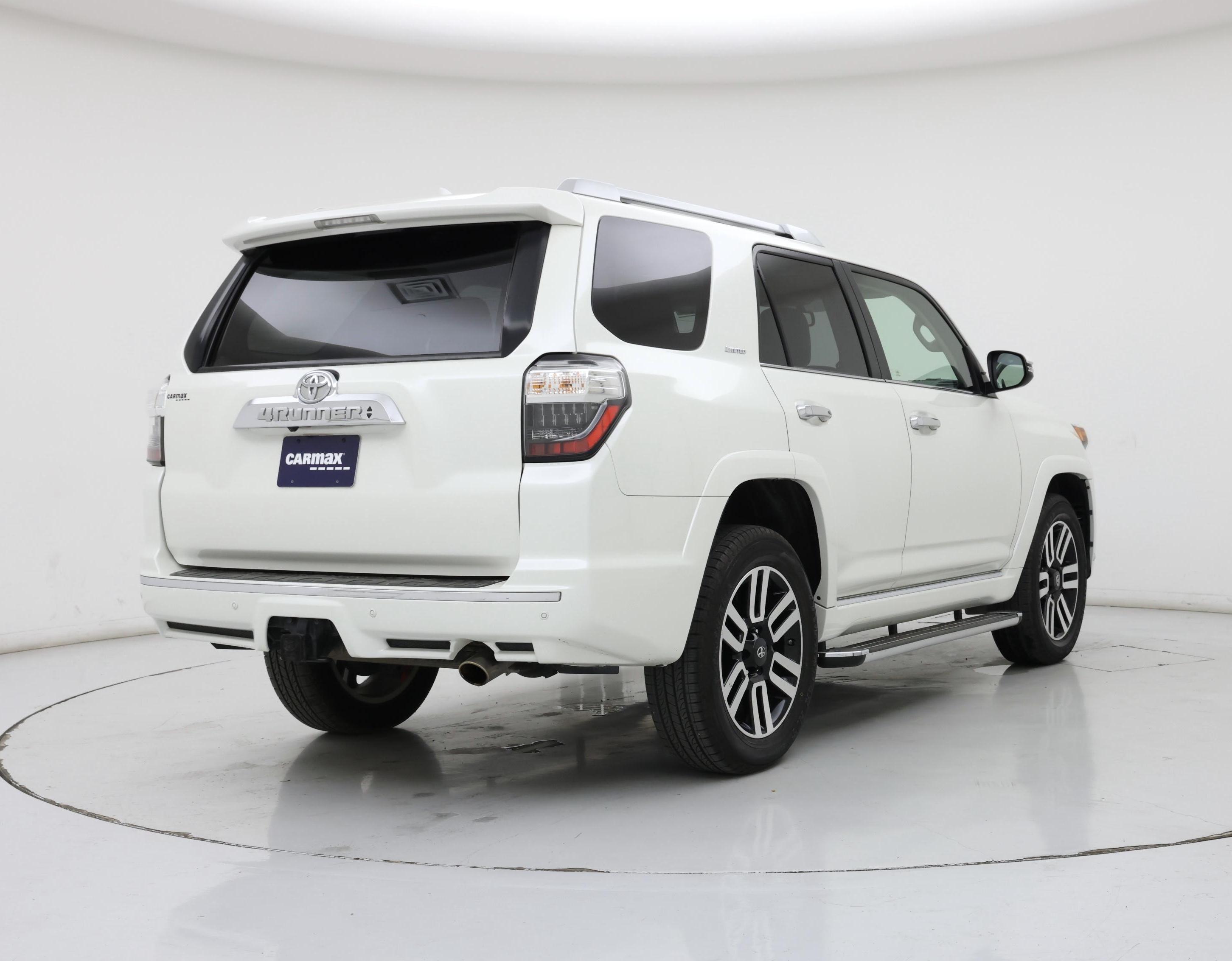 Thumbnail: 2015 Toyota 4Runner - 8