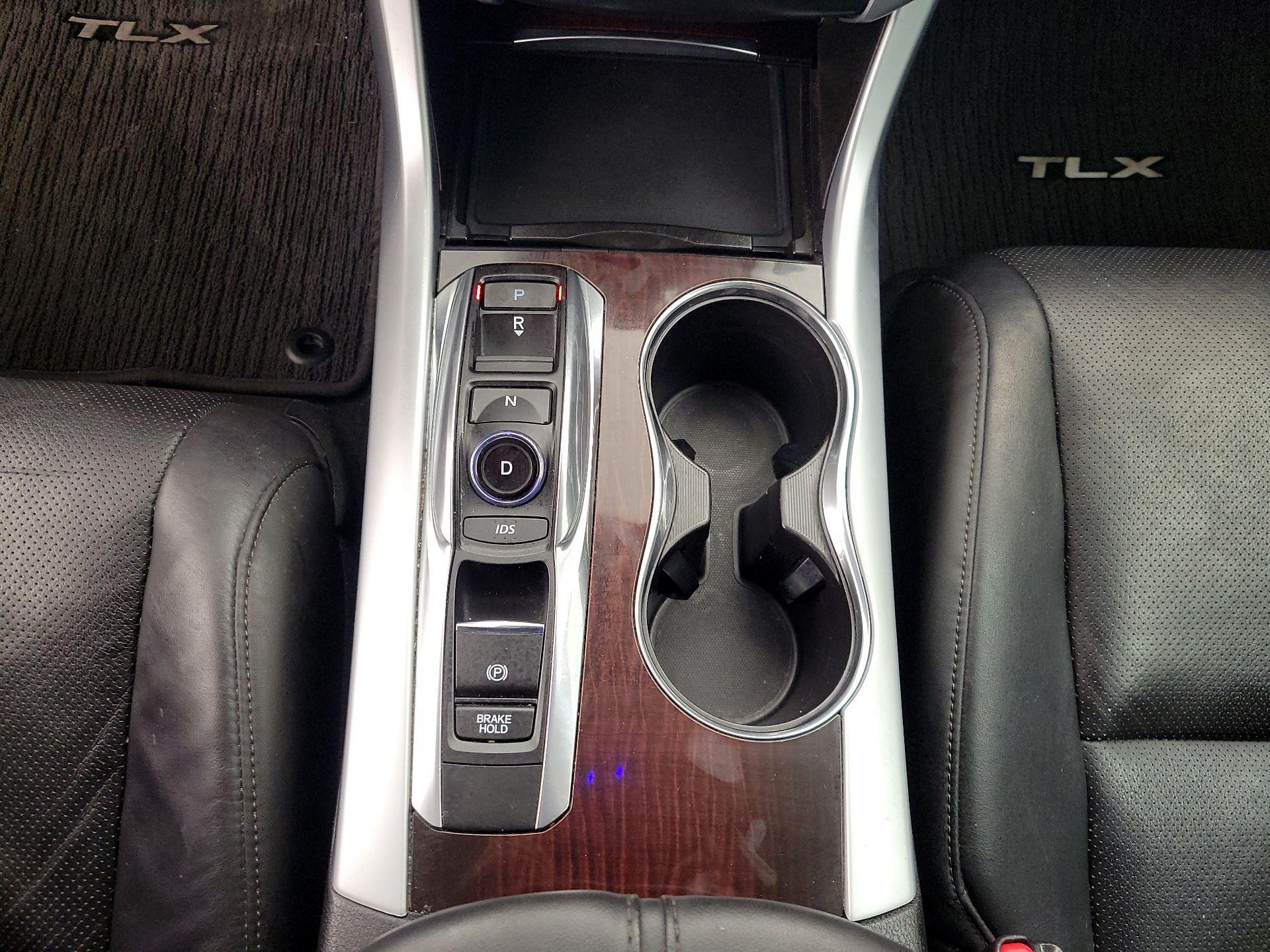 Thumbnail: 2015 Acura TLX - 18