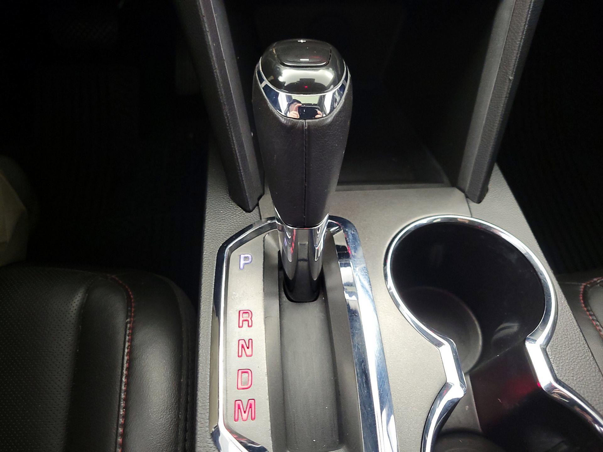 Thumbnail: 2017 GMC Terrain - 16