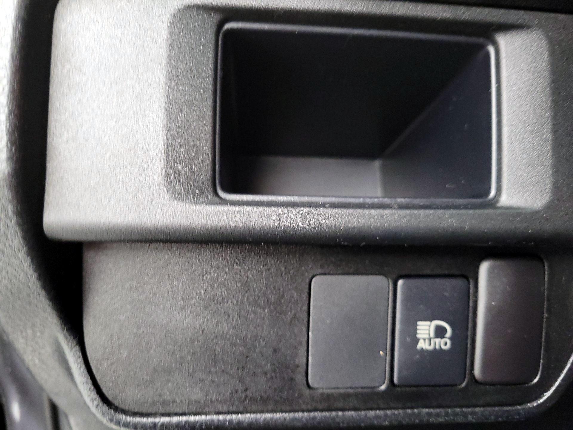 Thumbnail: 2019 Toyota Tacoma - 13