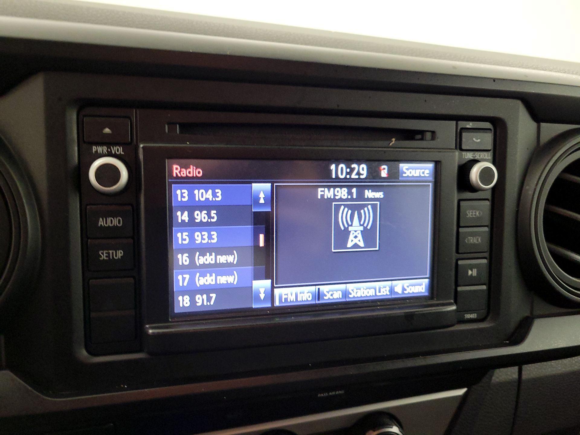 Thumbnail: 2019 Toyota Tacoma - 15