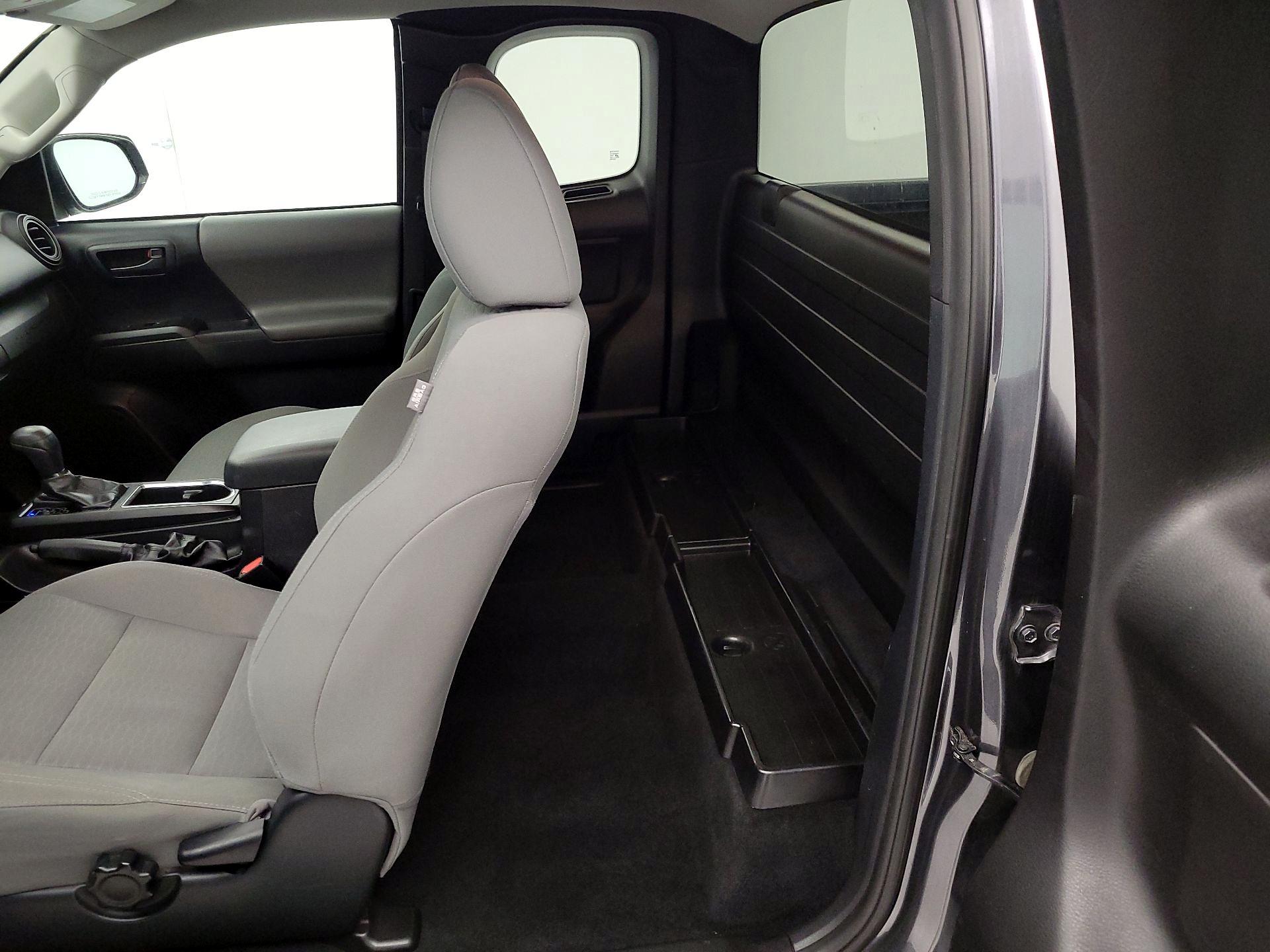 Thumbnail: 2019 Toyota Tacoma - 19