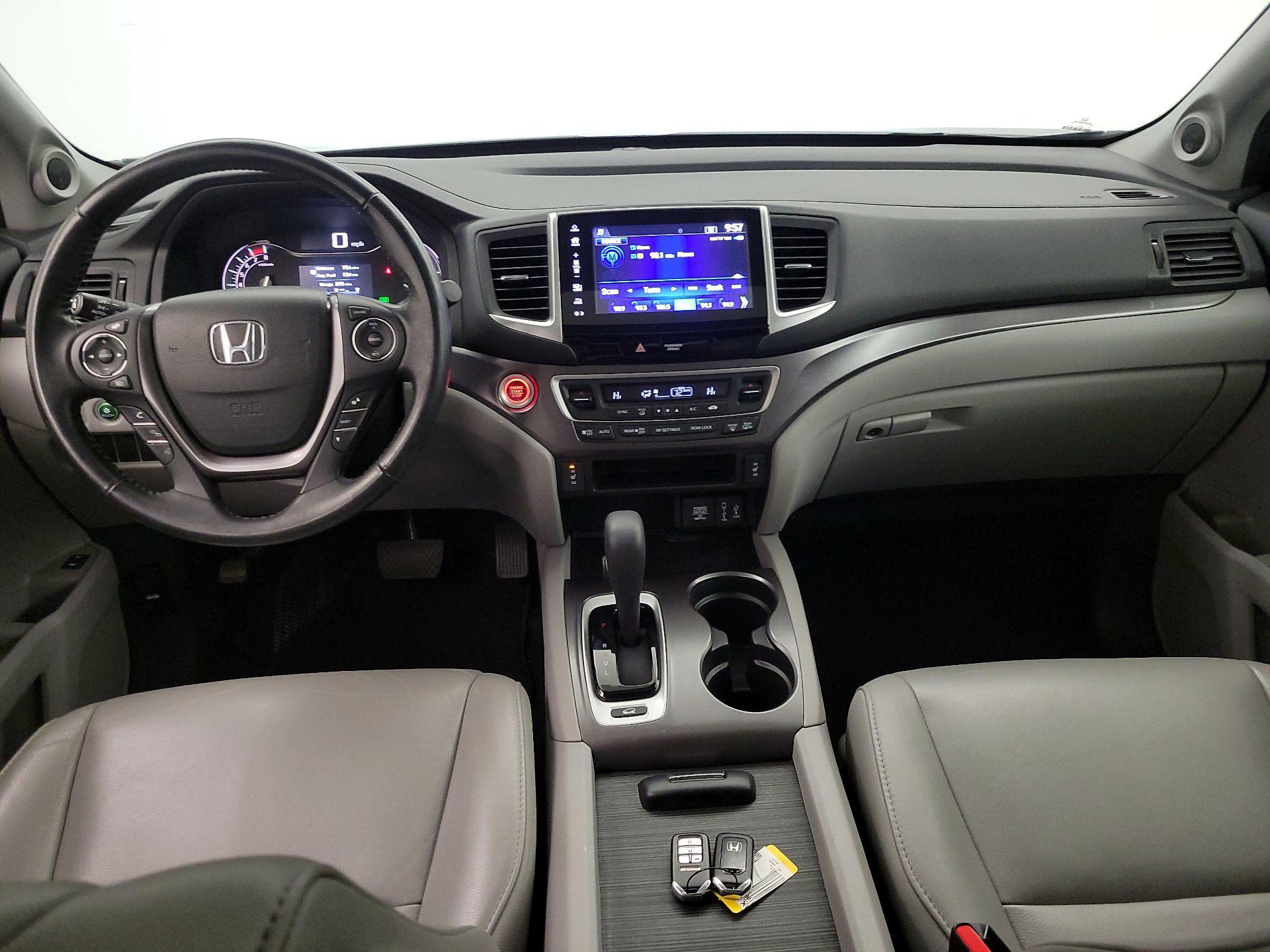 Thumbnail: 2018 Honda Pilot - 9