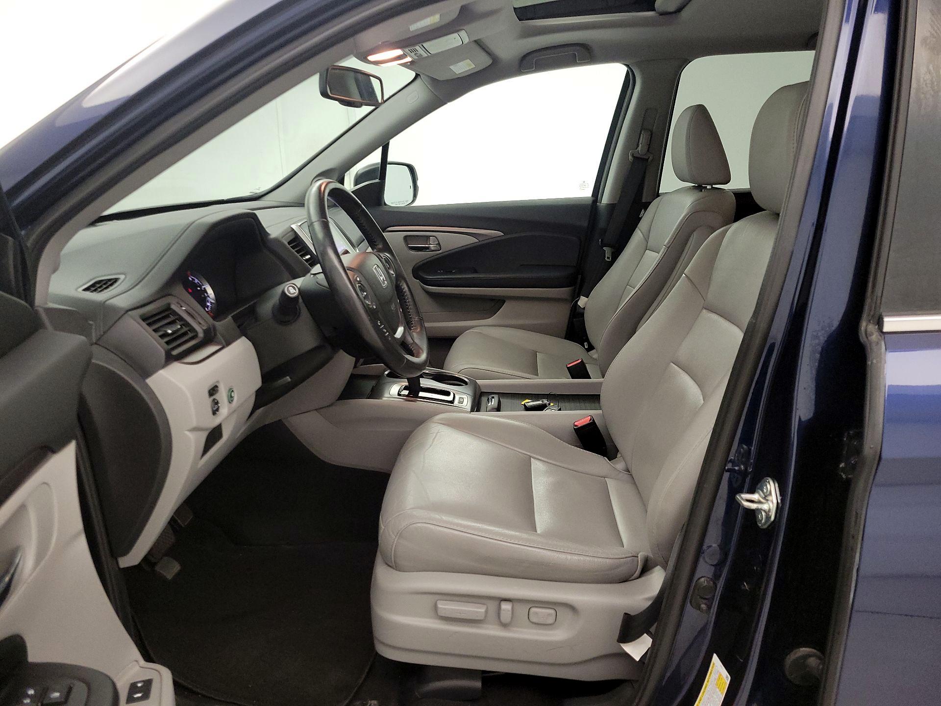 Thumbnail: 2018 Honda Pilot - 11