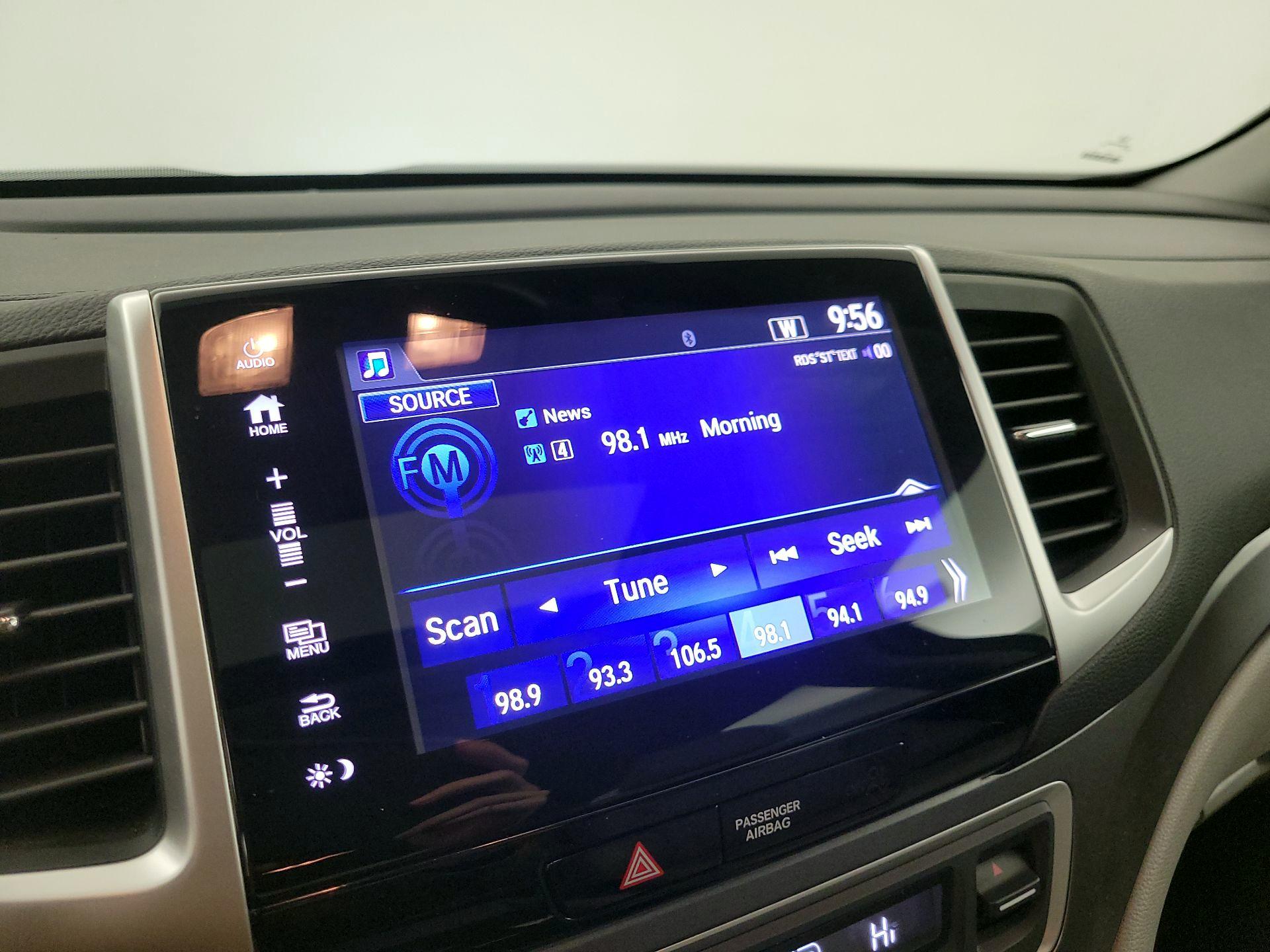 Thumbnail: 2018 Honda Pilot - 15