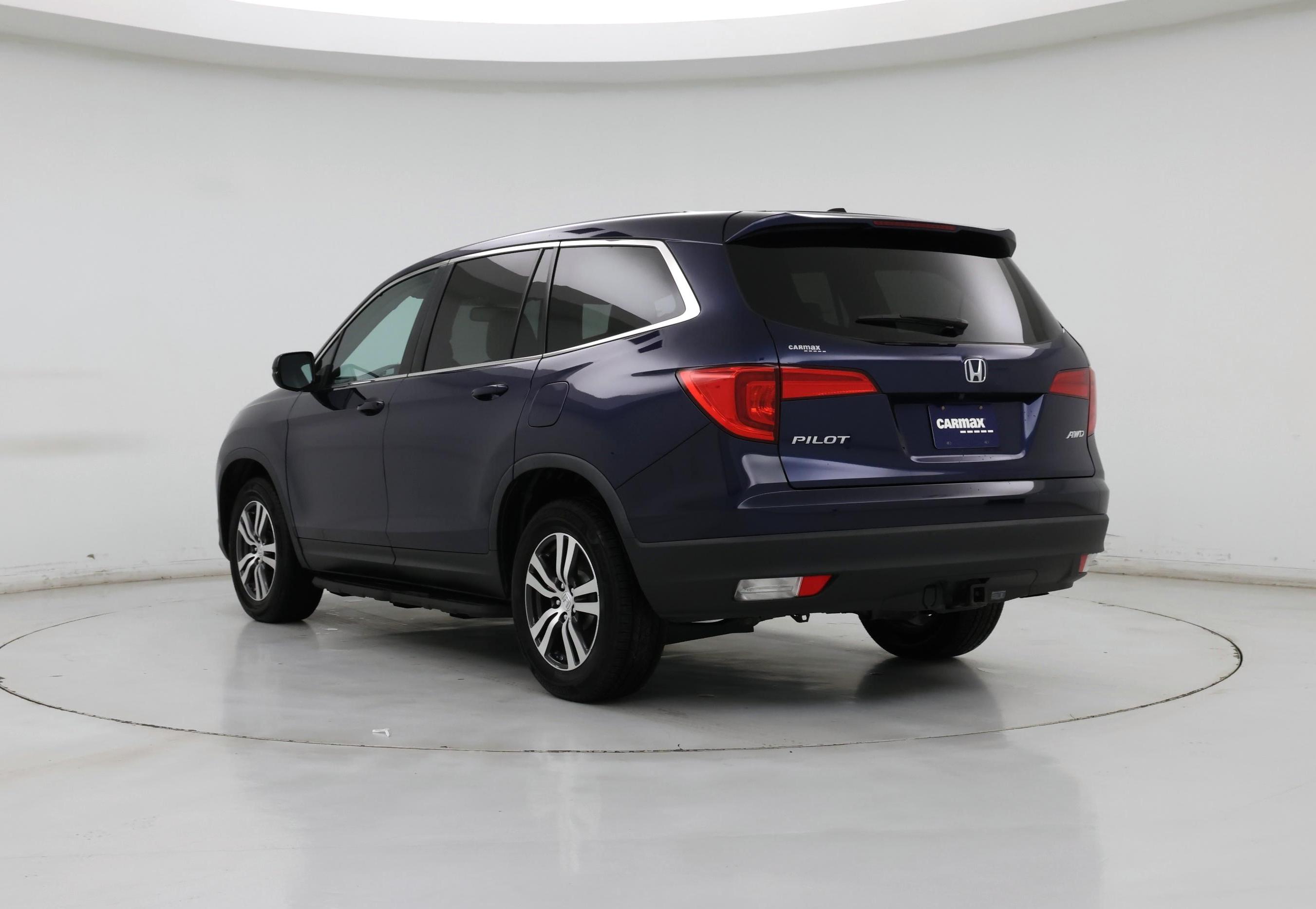 Thumbnail: 2018 Honda Pilot - 2