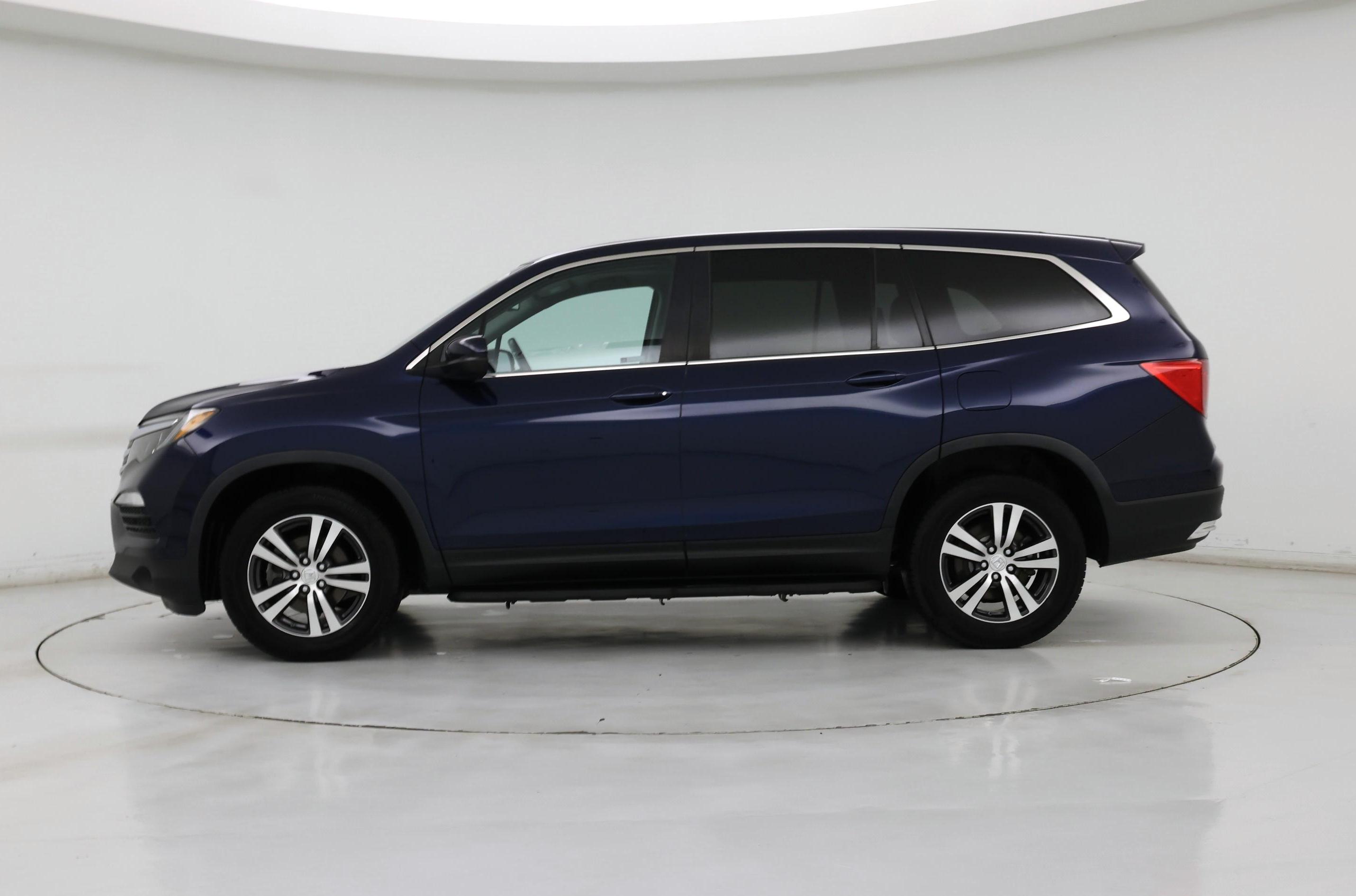 Thumbnail: 2018 Honda Pilot - 3