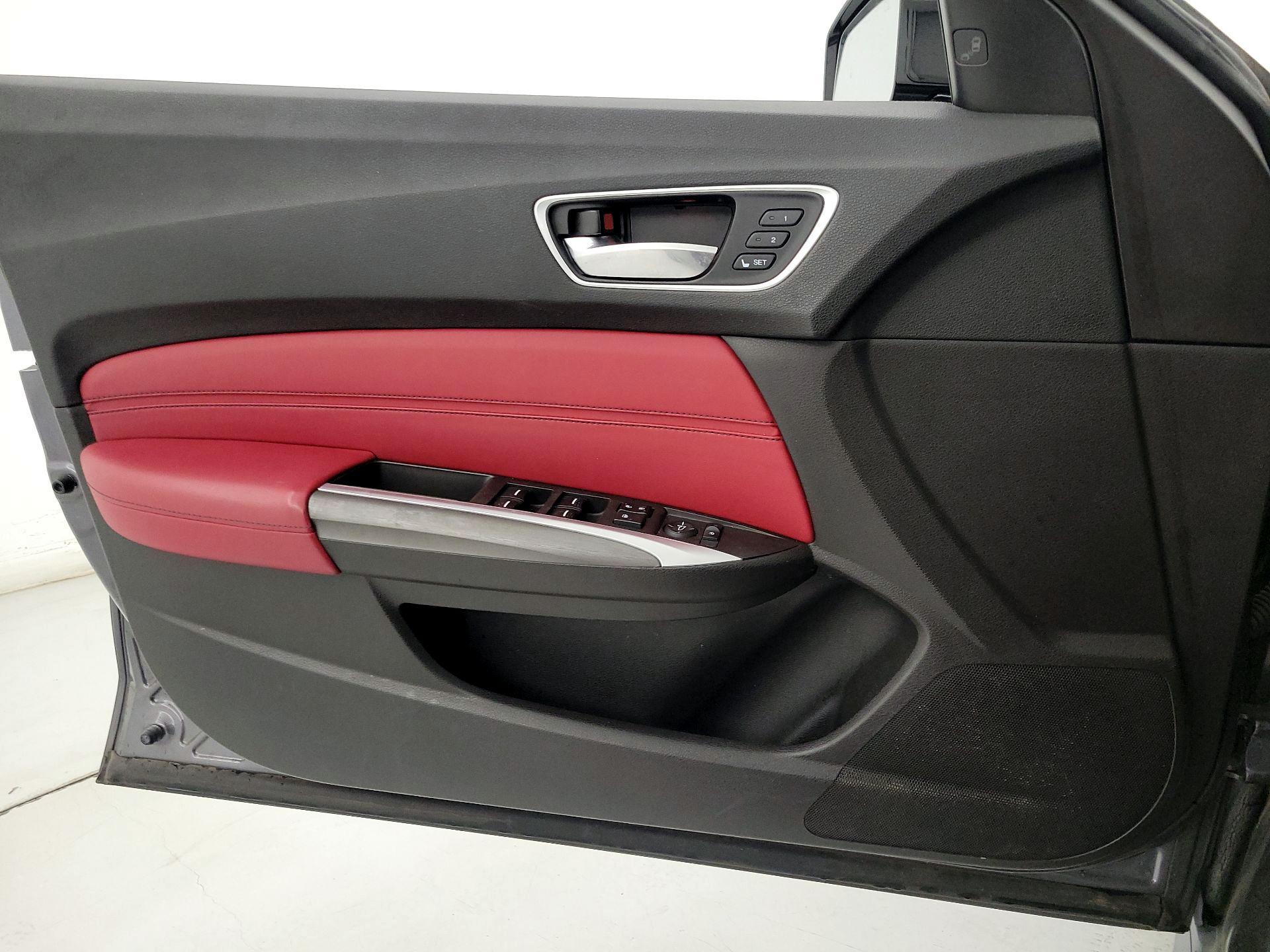 Thumbnail: 2018 Acura TLX - 12