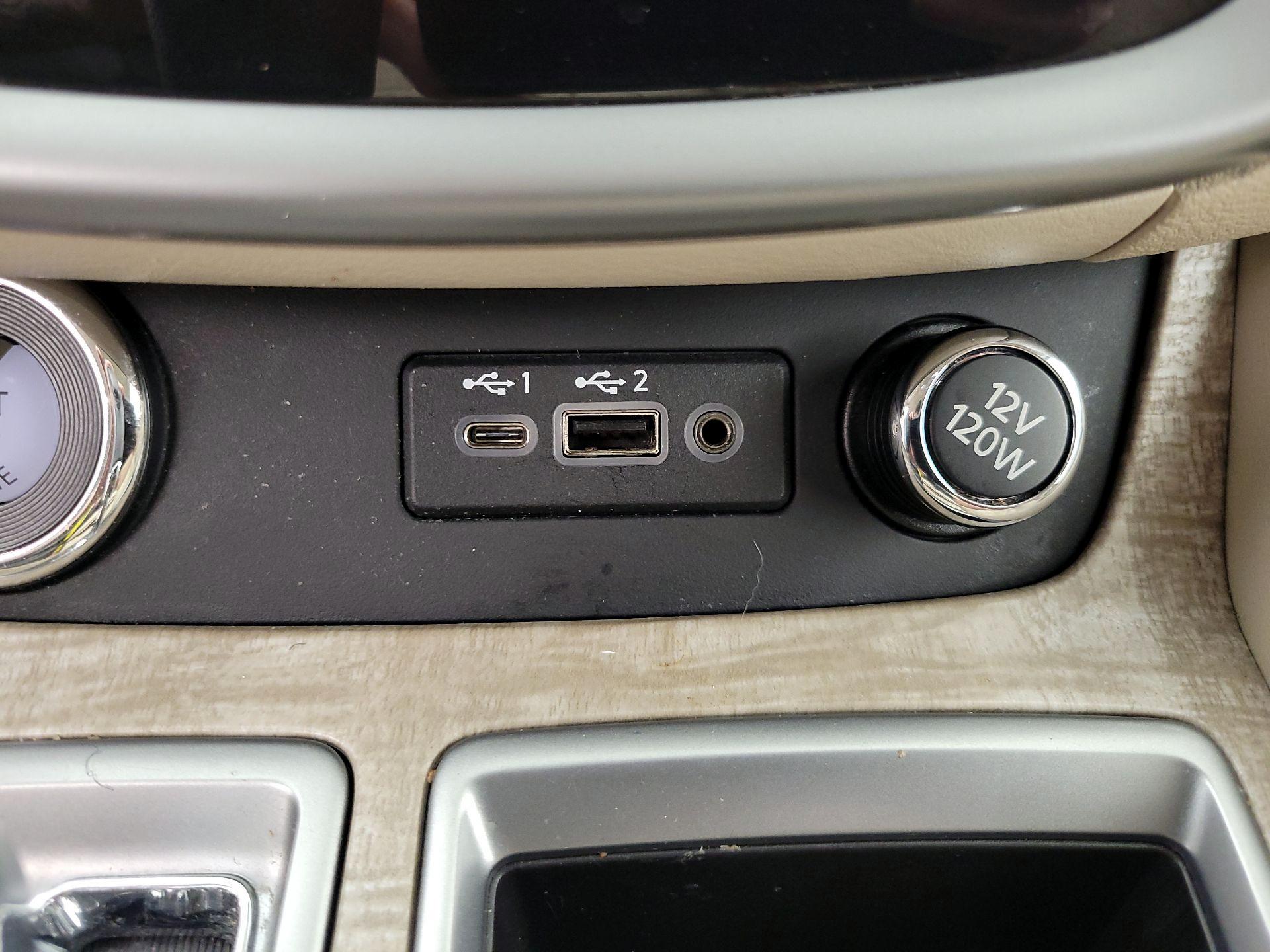 Thumbnail: 2019 Nissan Murano - 19