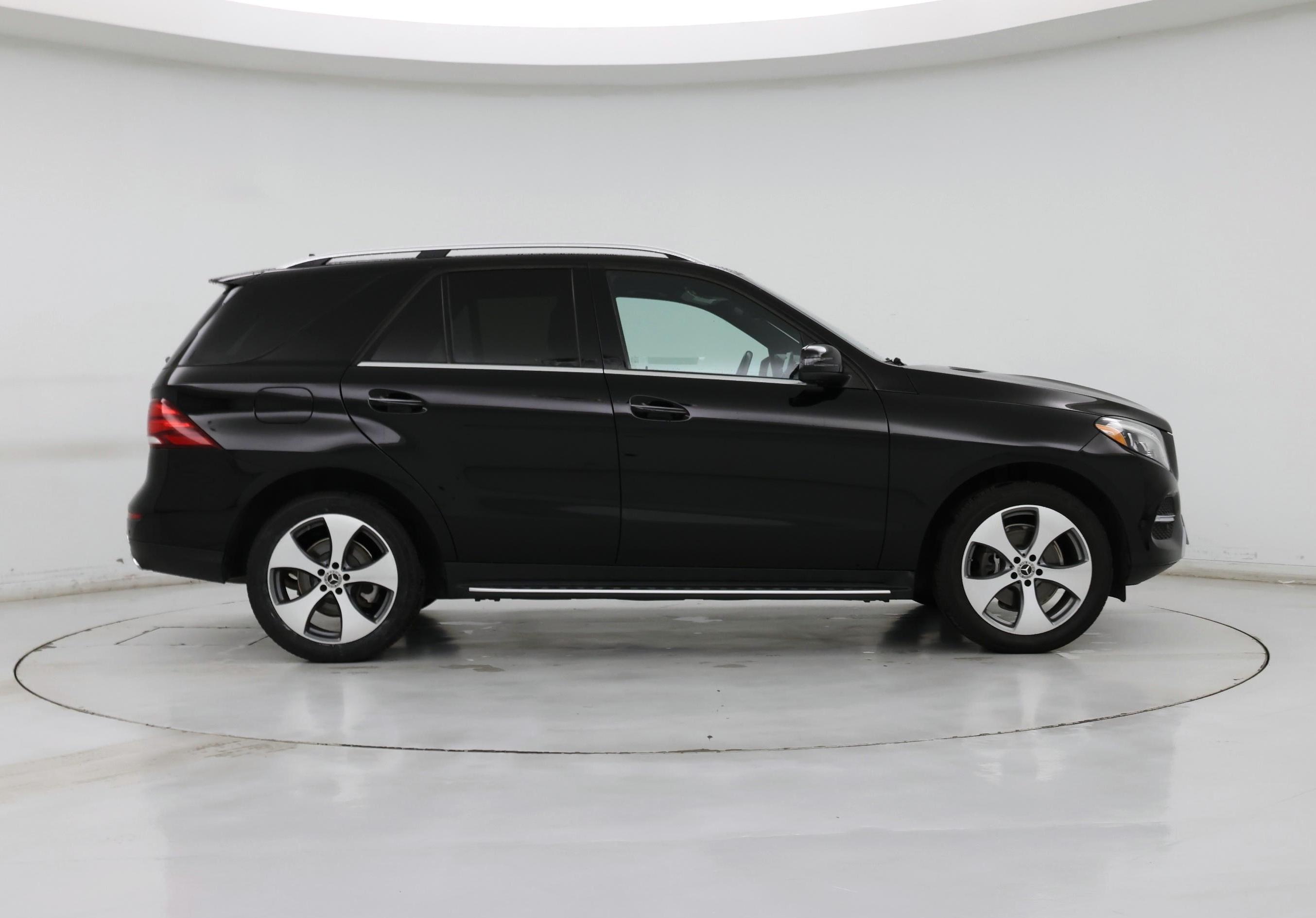 Thumbnail: 2017 Mercedes-Benz GLE - 7