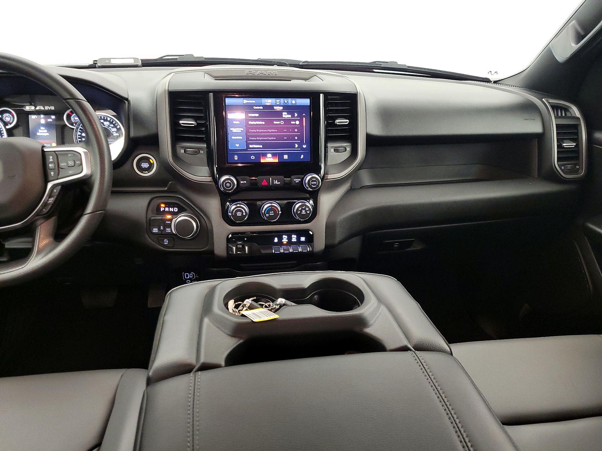 Thumbnail: 2025 RAM 1500 - 9