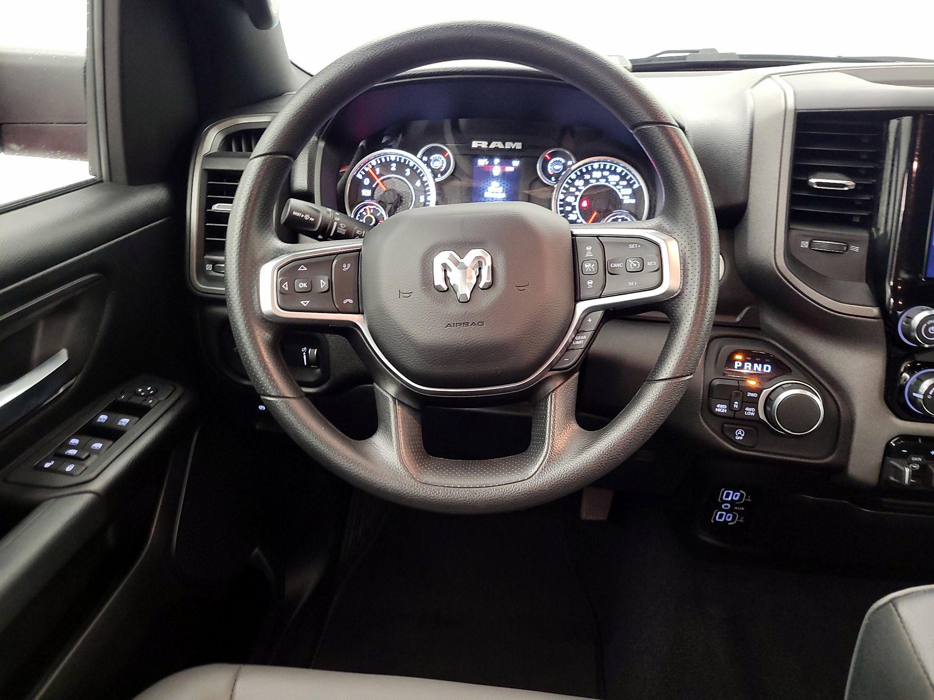 Thumbnail: 2025 RAM 1500 - 10