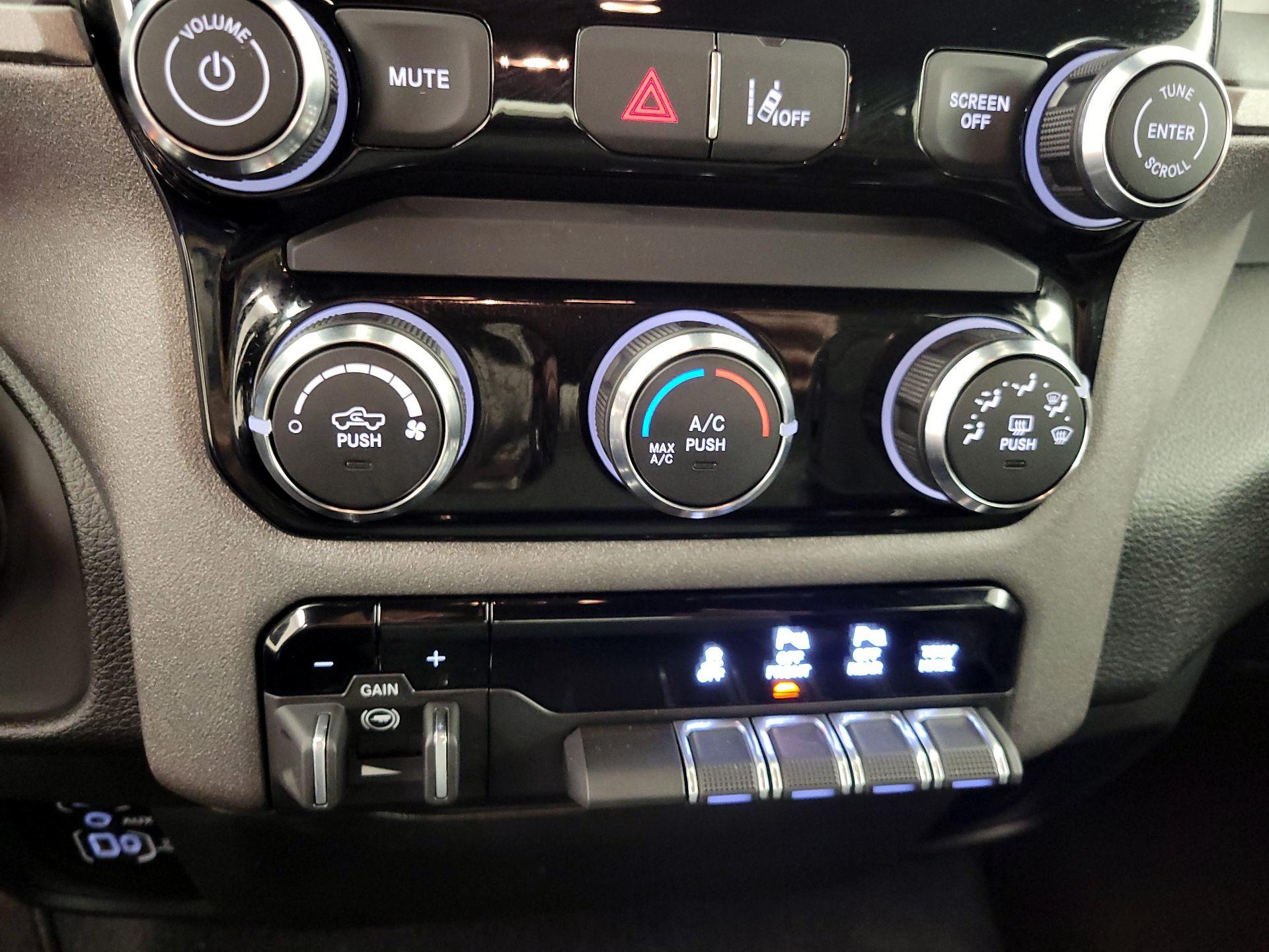 Thumbnail: 2025 RAM 1500 - 16