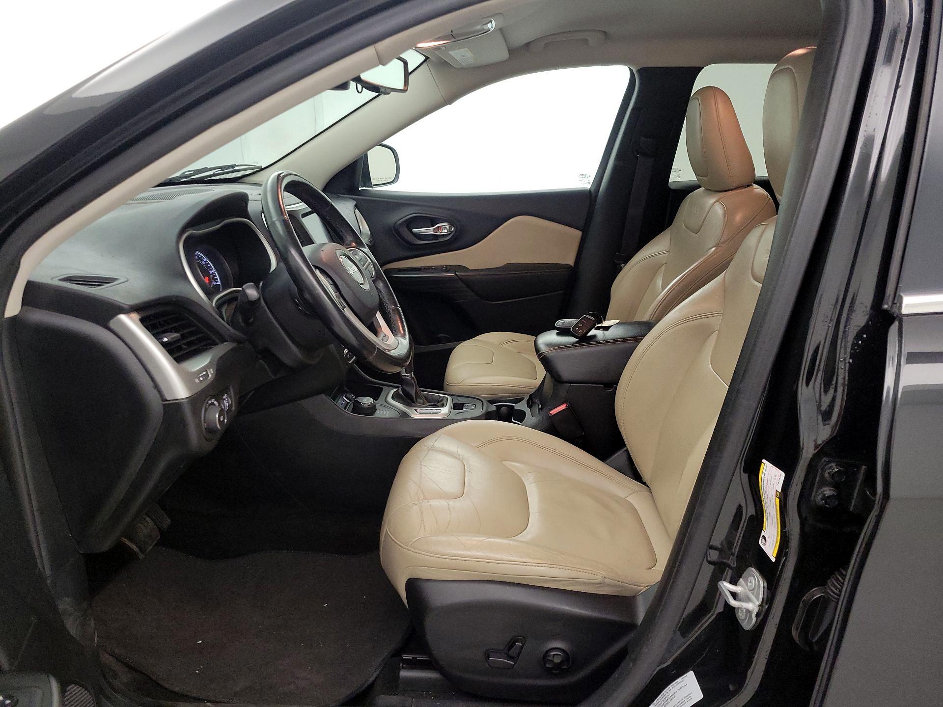 Thumbnail: 2015 Jeep Cherokee - 11