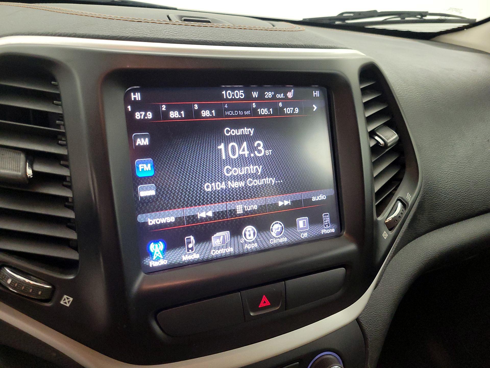 Thumbnail: 2015 Jeep Cherokee - 15