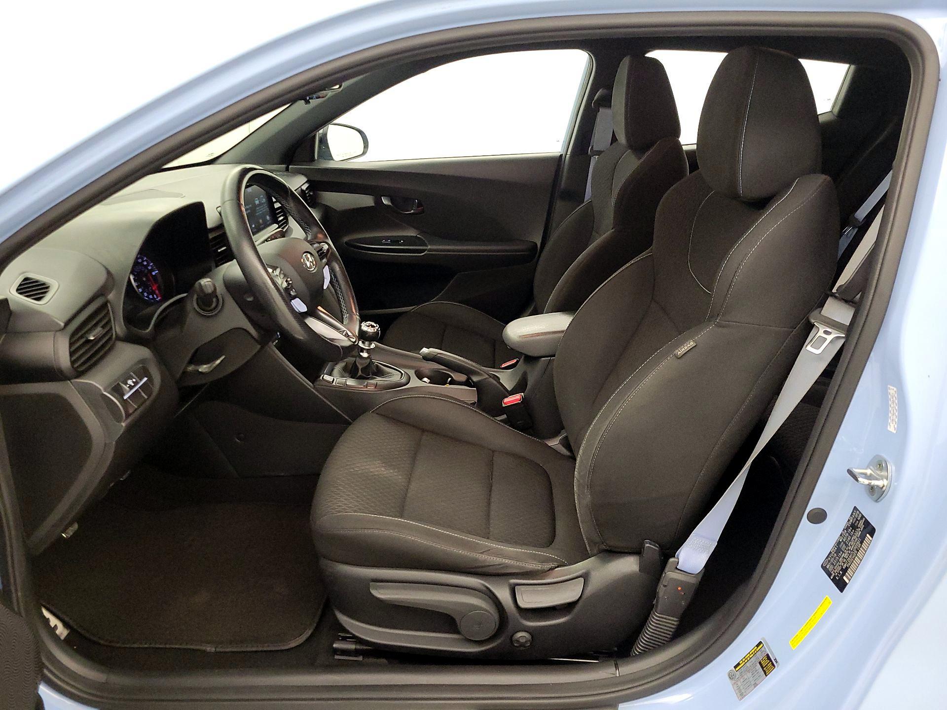 Thumbnail: 2020 Hyundai Veloster - 11