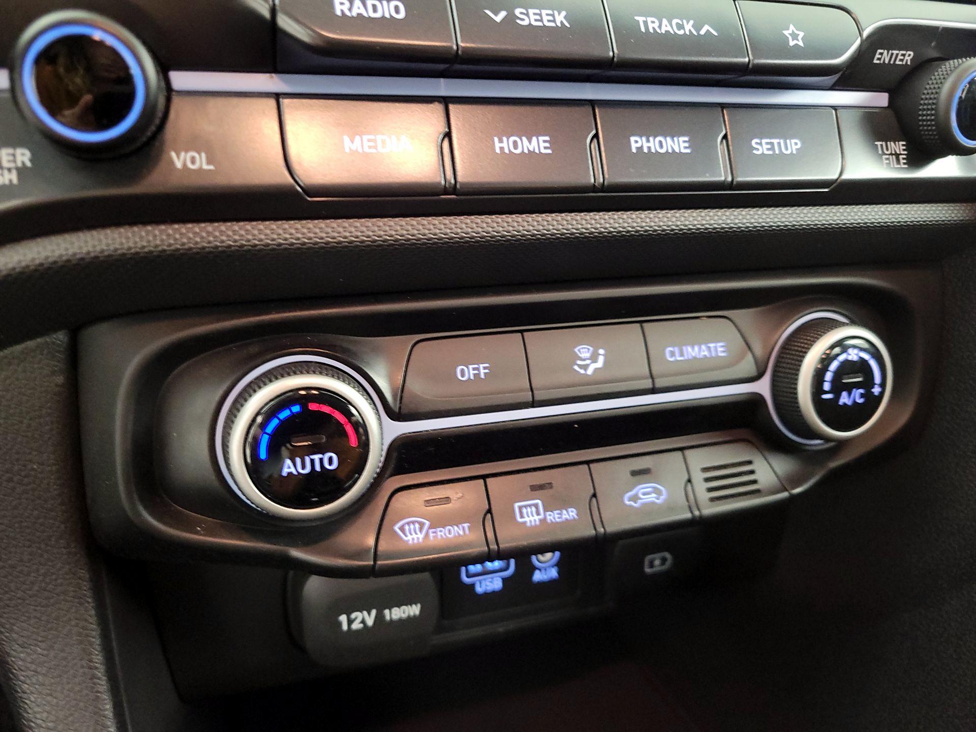 Thumbnail: 2020 Hyundai Veloster - 16