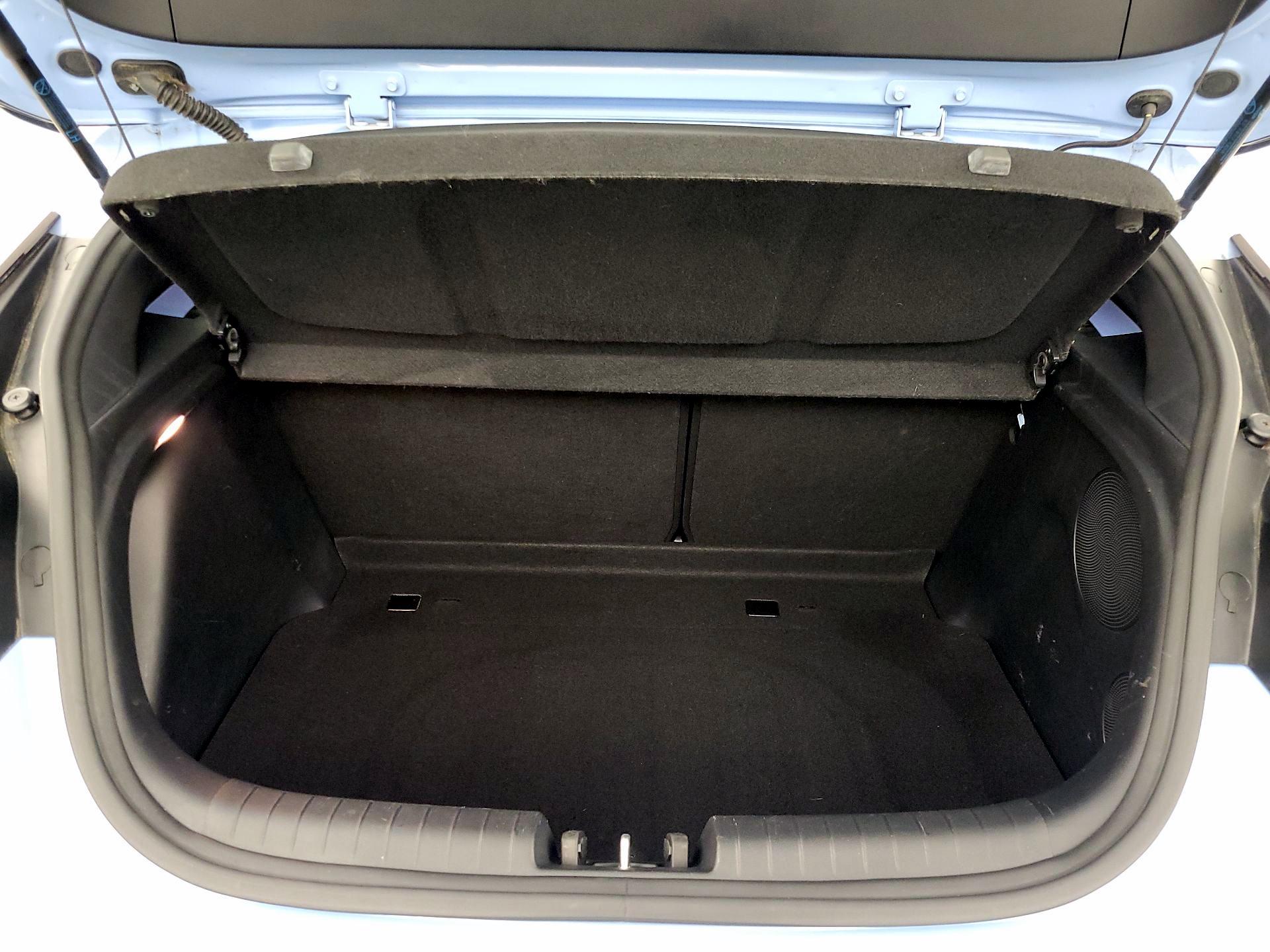 Thumbnail: 2020 Hyundai Veloster - 20